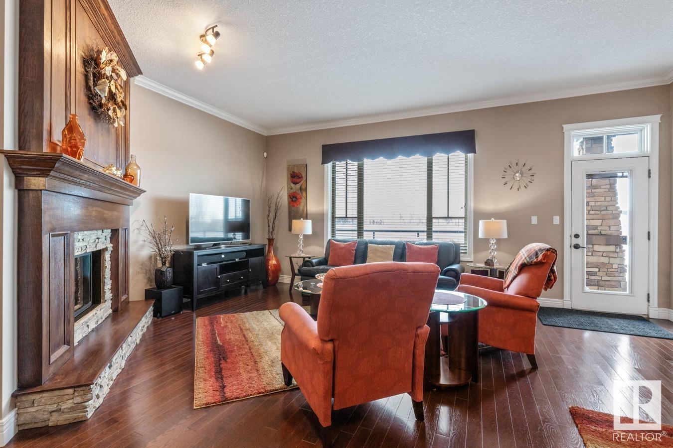      230 AMBLESIDE DR SW , Edmonton,  ,T6W 0H3 ;  Listing Number: MLS E4417103