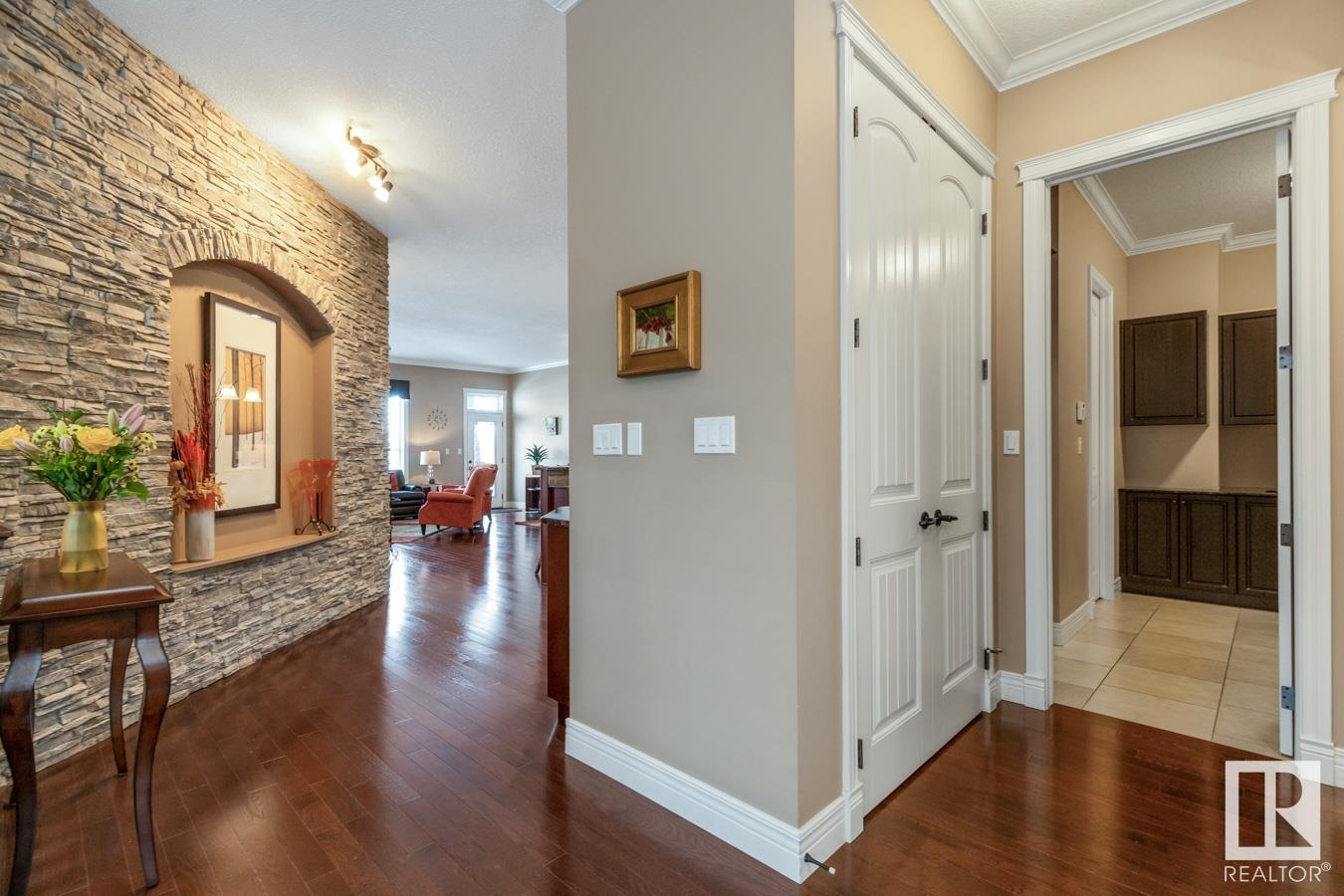      230 AMBLESIDE DR SW , Edmonton,  ,T6W 0H3 ;  Listing Number: MLS E4417103