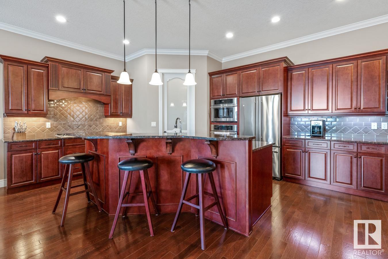      230 AMBLESIDE DR SW , Edmonton,  ,T6W 0H3 ;  Listing Number: MLS E4417103