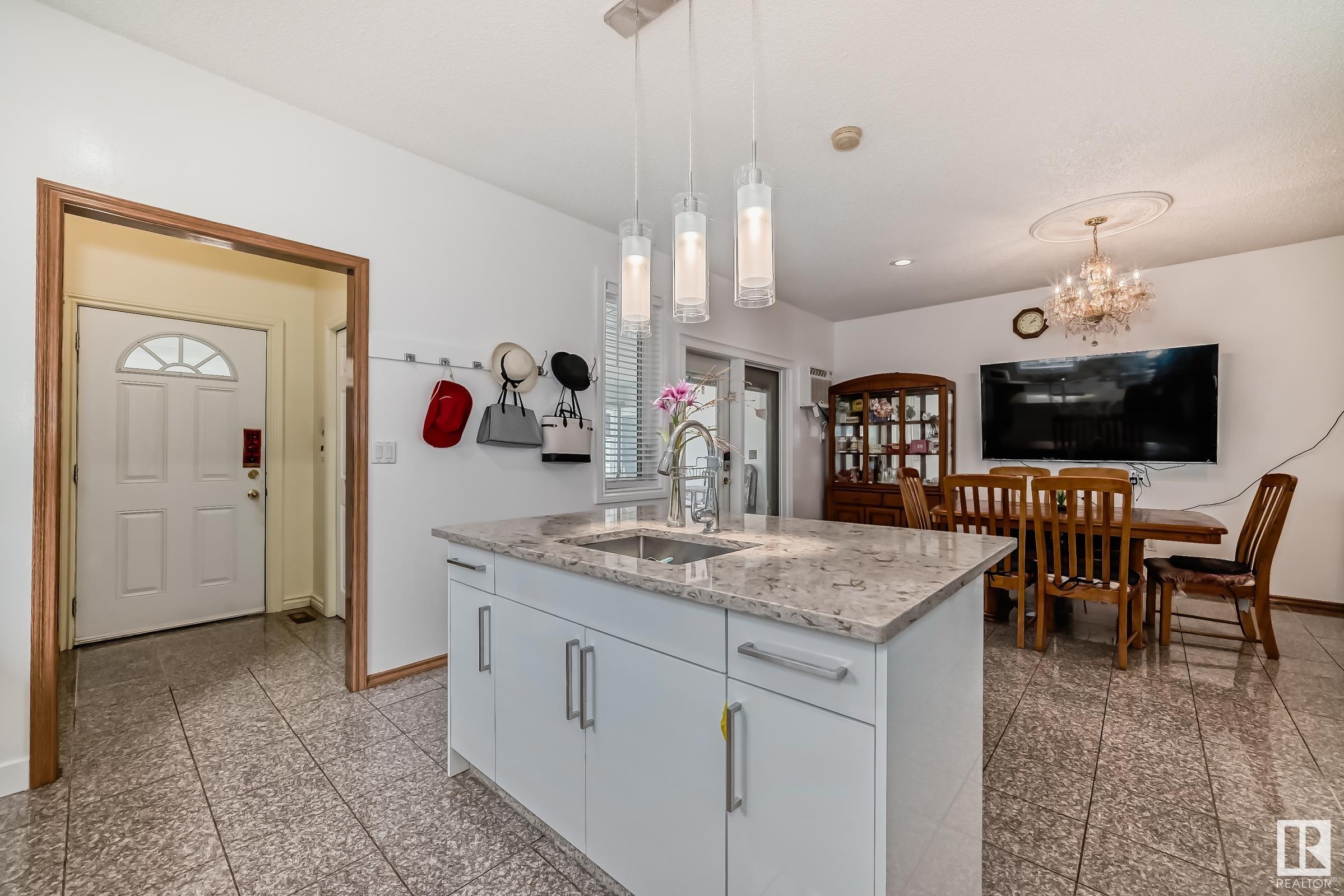      9646 73 AV NW , Edmonton,  ,T6E 1B2 ;  Listing Number: MLS E4417108