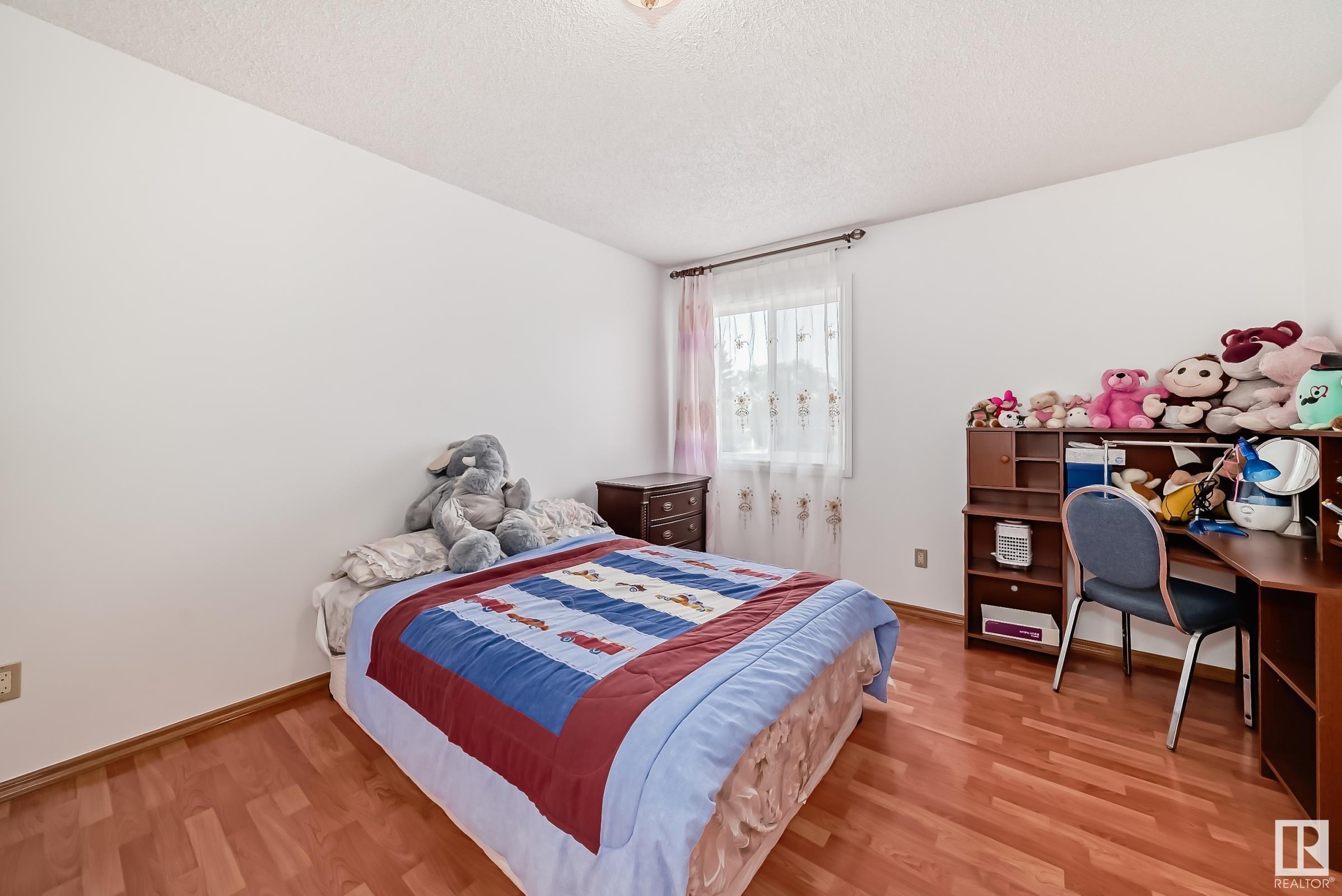      9646 73 AV NW , Edmonton,  ,T6E 1B2 ;  Listing Number: MLS E4417108