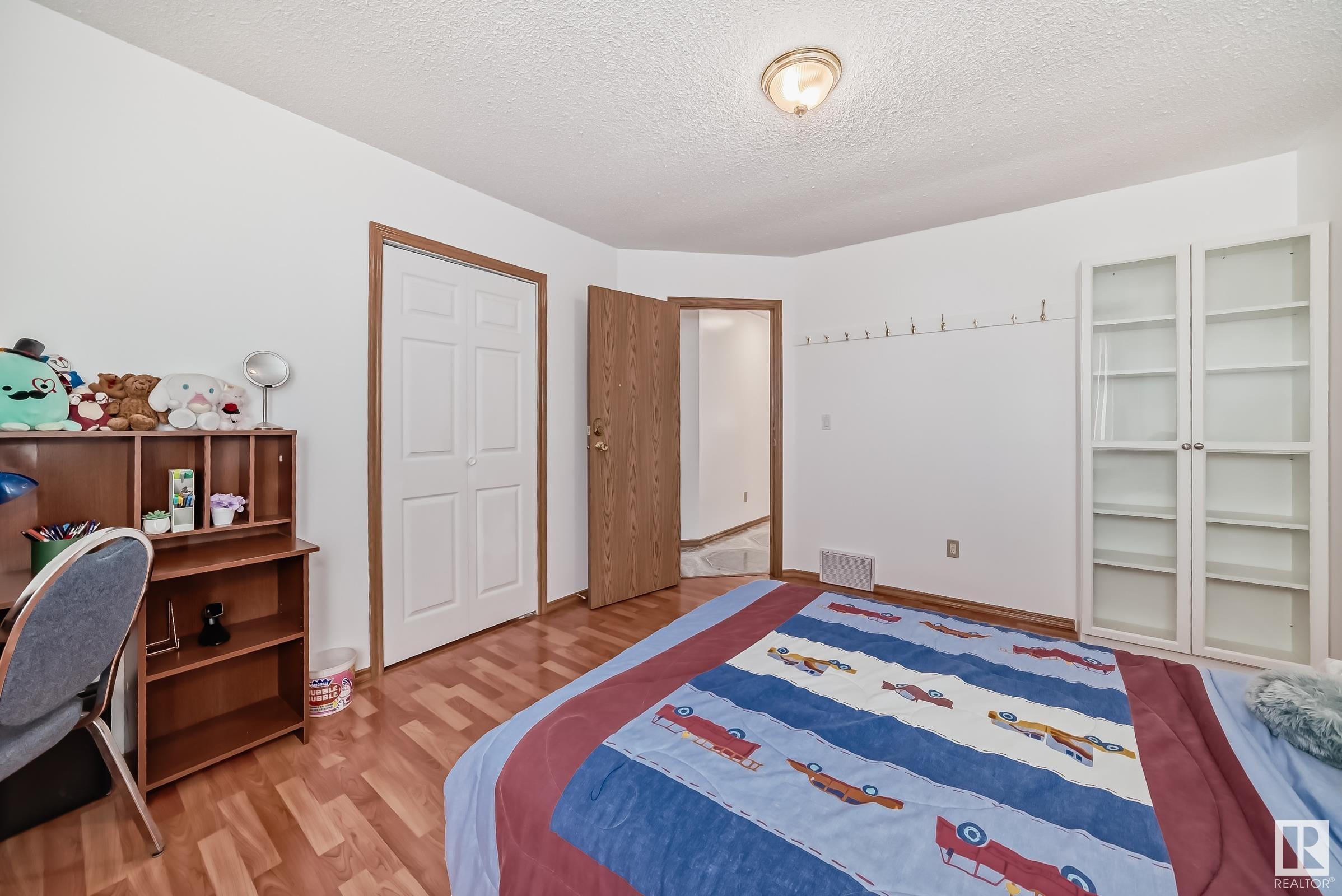      9646 73 AV NW , Edmonton,  ,T6E 1B2 ;  Listing Number: MLS E4417108