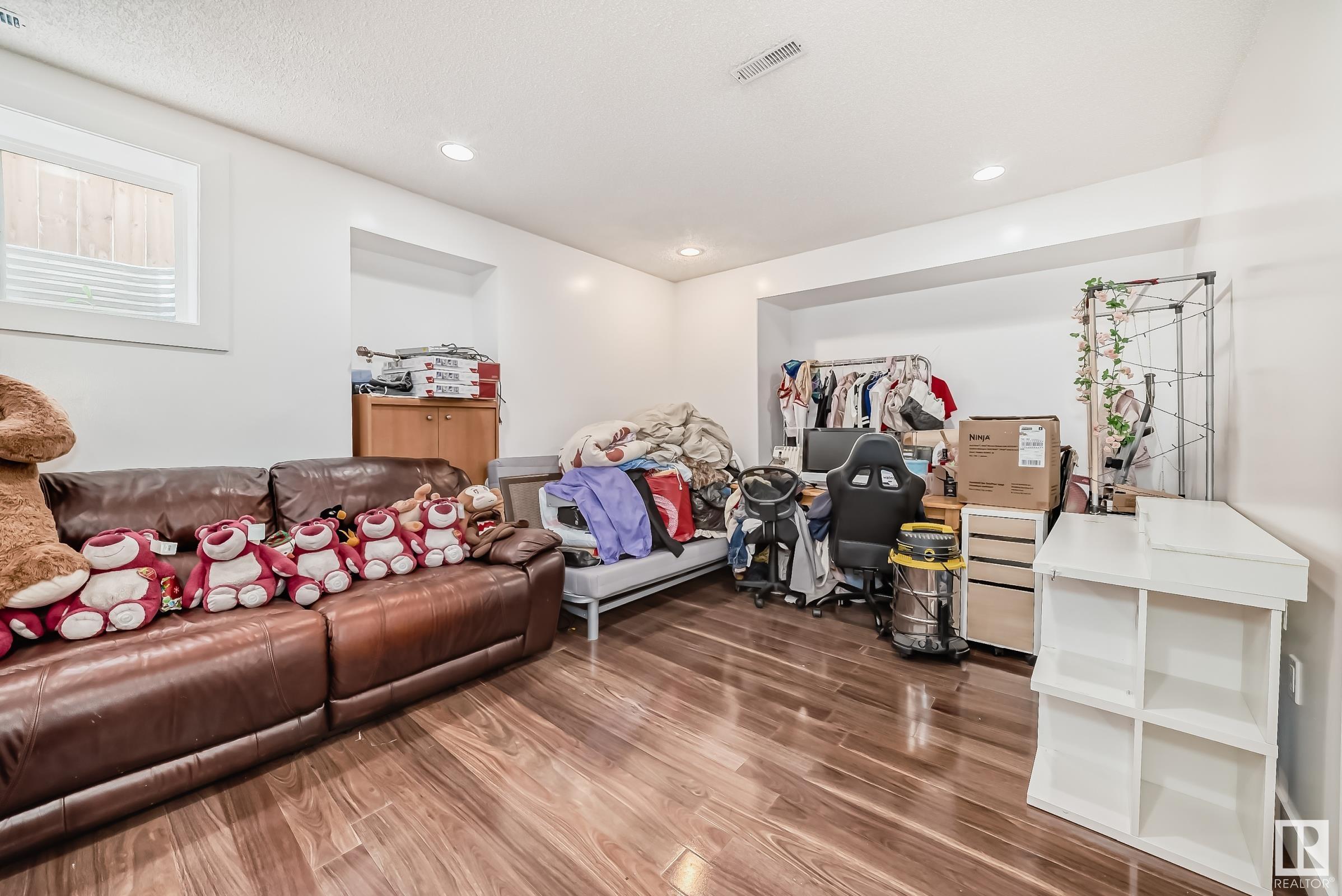      9646 73 AV NW , Edmonton,  ,T6E 1B2 ;  Listing Number: MLS E4417108