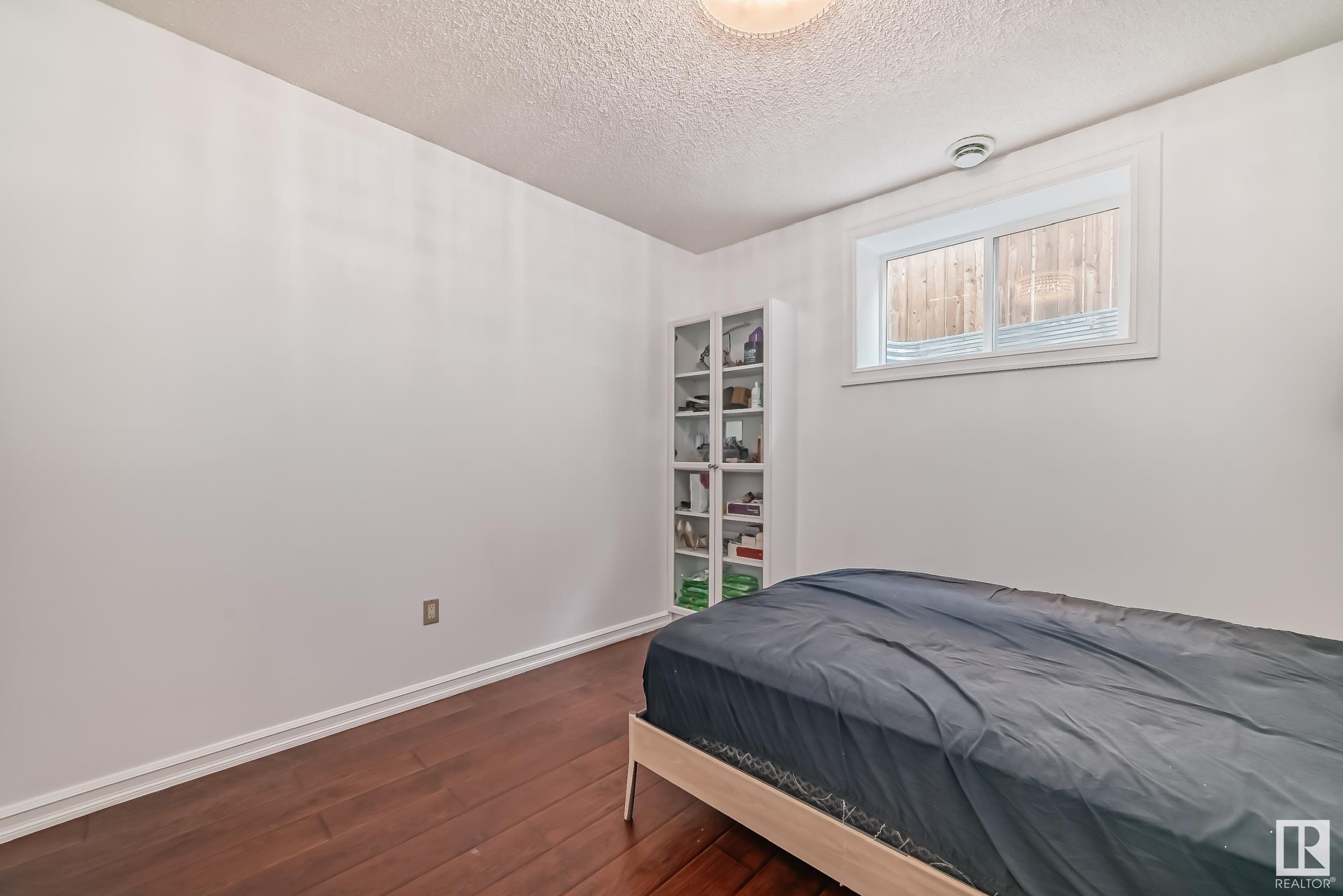      9646 73 AV NW , Edmonton,  ,T6E 1B2 ;  Listing Number: MLS E4417108