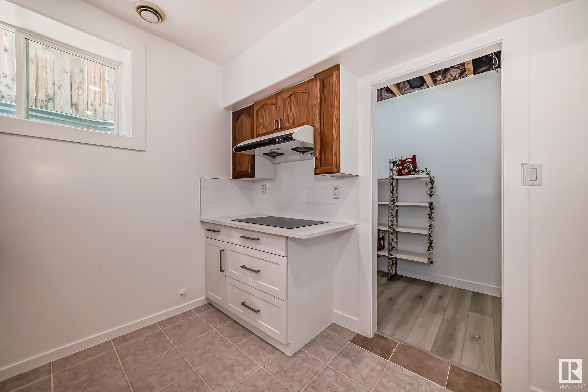      9646 73 AV NW , Edmonton,  ,T6E 1B2 ;  Listing Number: MLS E4417108