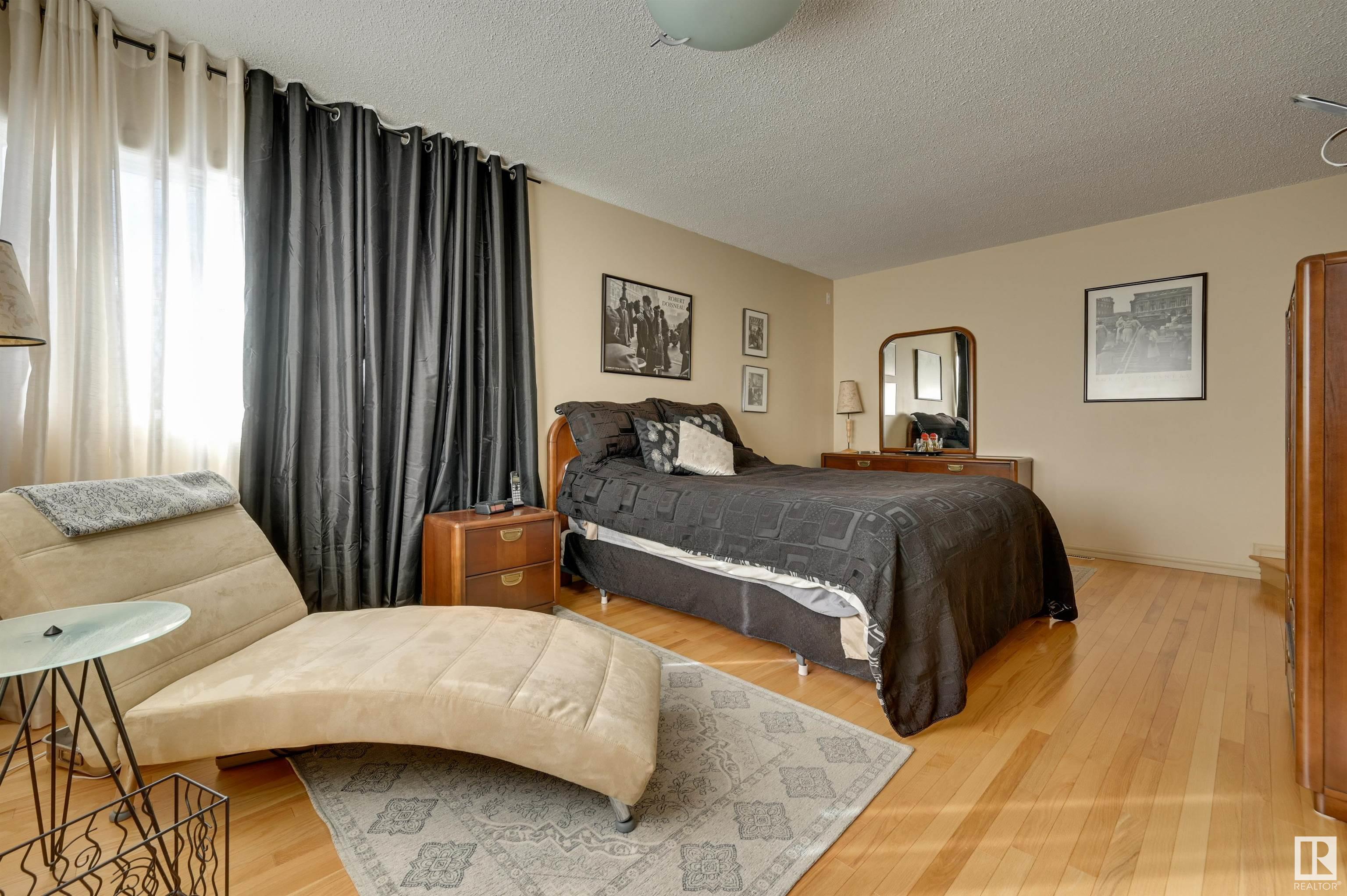      98 VALLEYVIEW CR NW , Edmonton,  ,T5R 5T3 ;  Listing Number: MLS E4417119