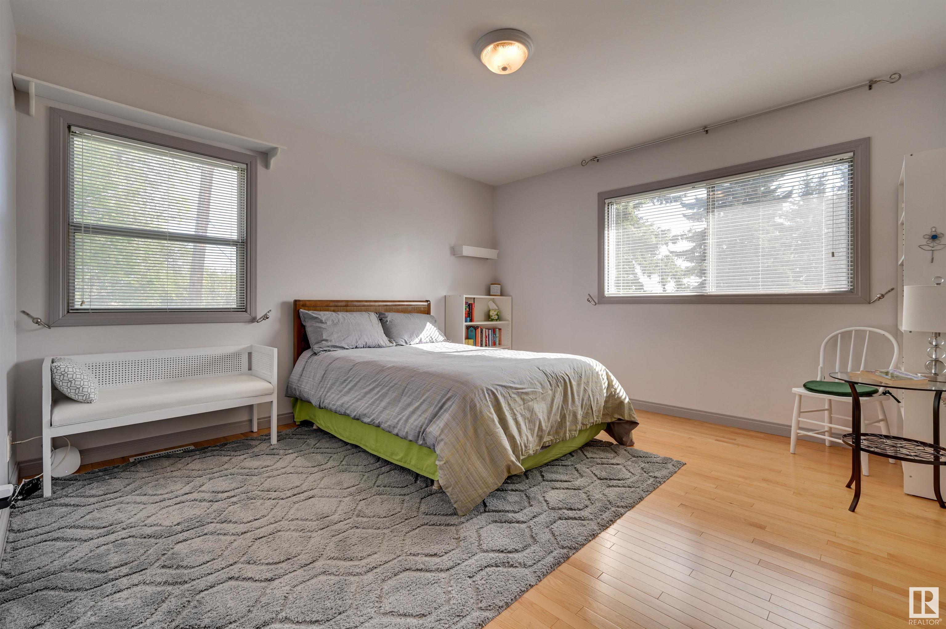      98 VALLEYVIEW CR NW , Edmonton,  ,T5R 5T3 ;  Listing Number: MLS E4417119