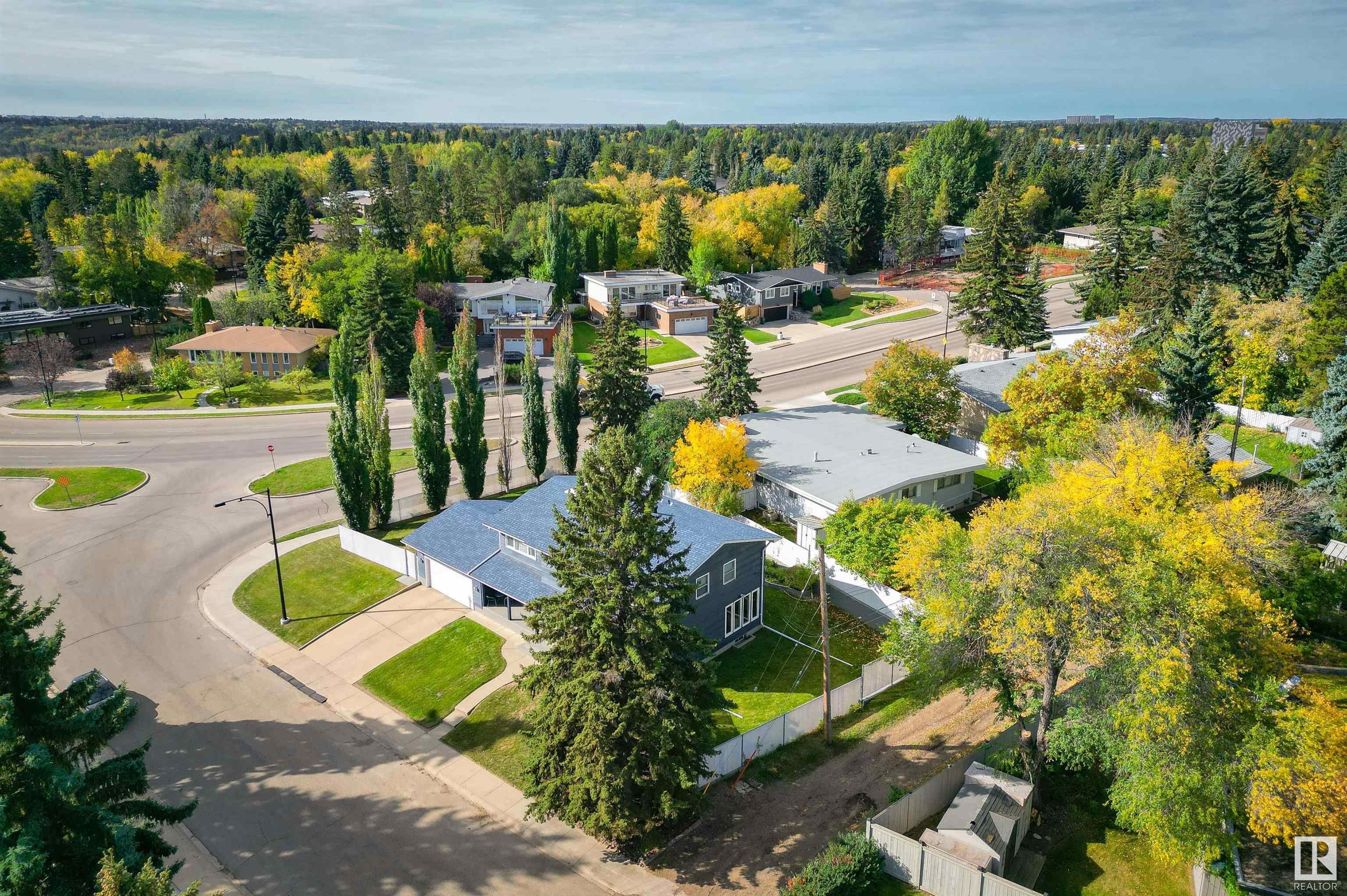      98 VALLEYVIEW CR NW , Edmonton,  ,T5R 5T3 ;  Listing Number: MLS E4417119
