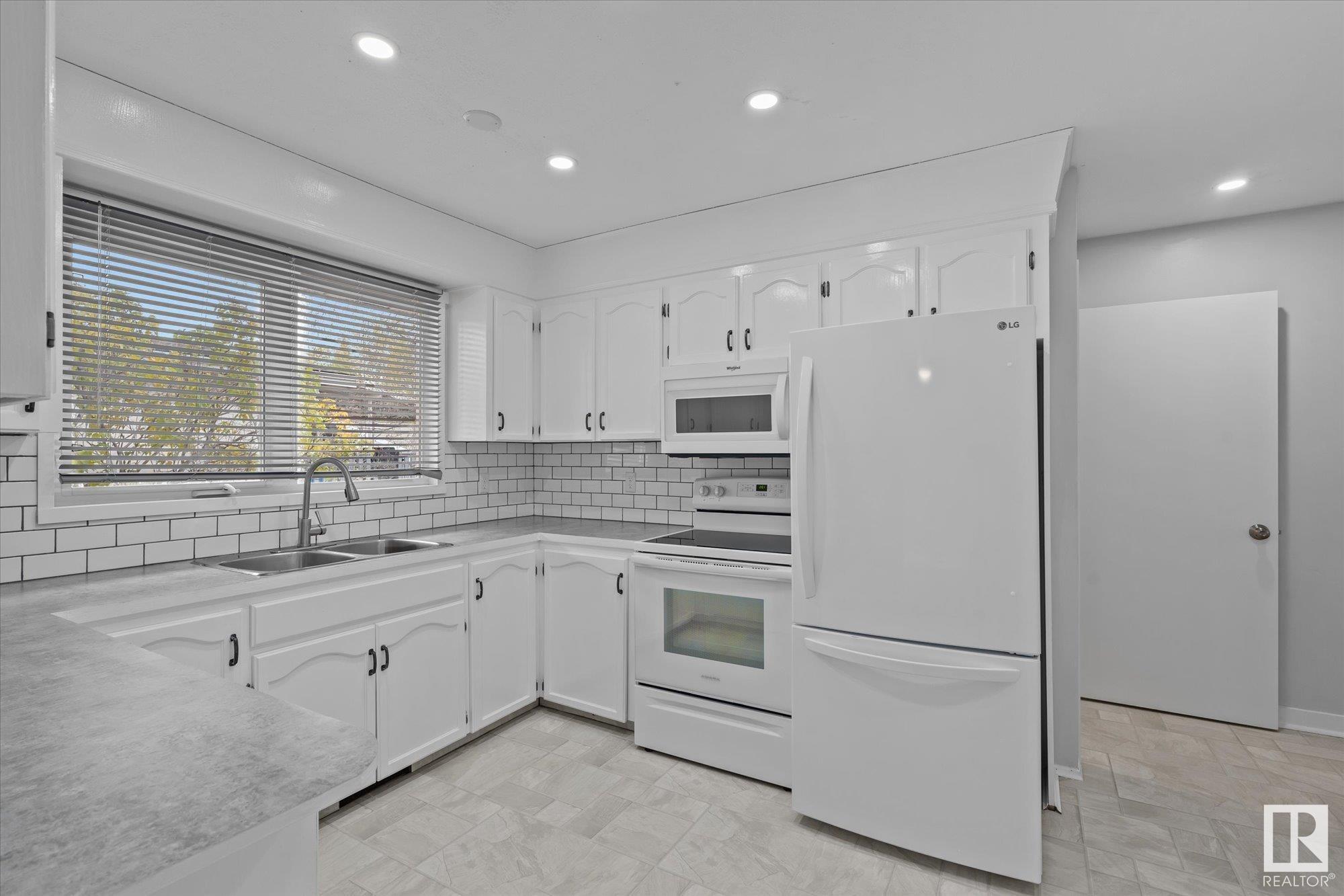      4 MADISON ST , Spruce Grove,  ,T7X 2N6 ;  Listing Number: MLS E4417124