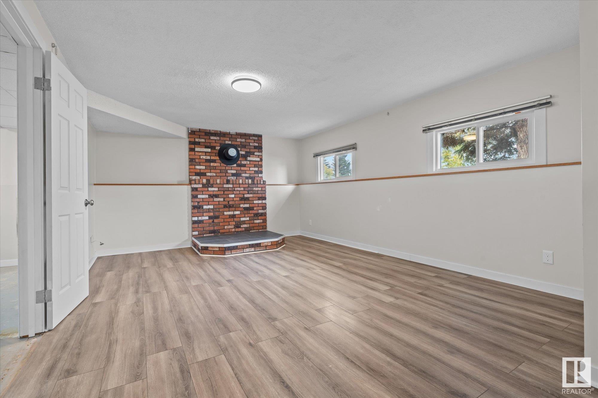      4 MADISON ST , Spruce Grove,  ,T7X 2N6 ;  Listing Number: MLS E4417124