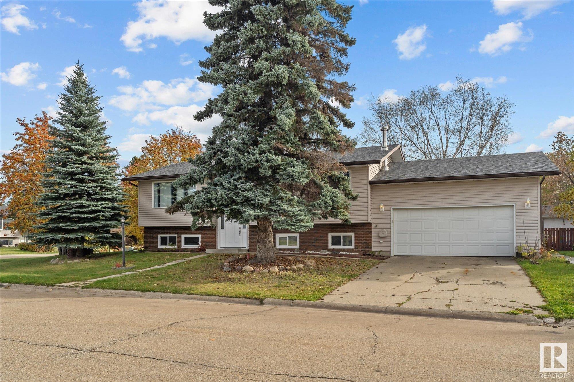      4 MADISON ST , Spruce Grove,  ,T7X 2N6 ;  Listing Number: MLS E4417124