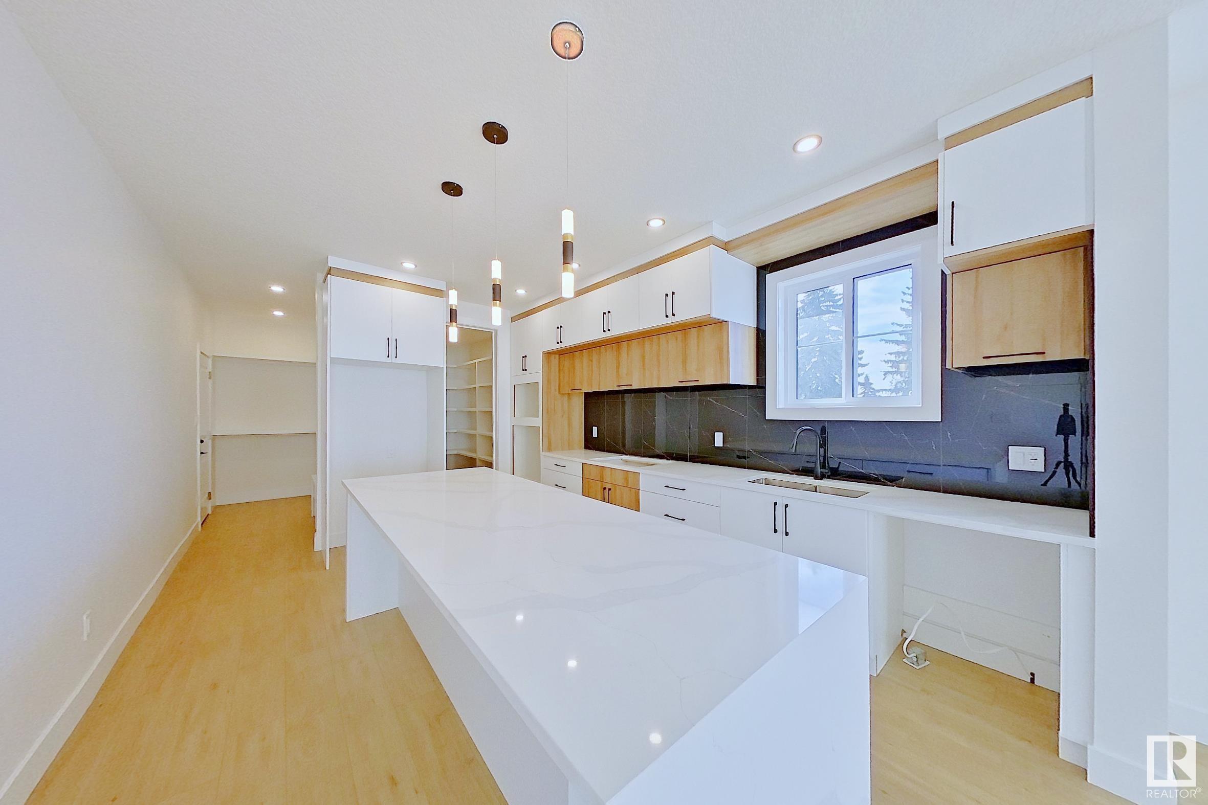     9 GALLOWAY ST , Sherwood Park,  ,T8A 4X6 ;  Listing Number: MLS E4417133
