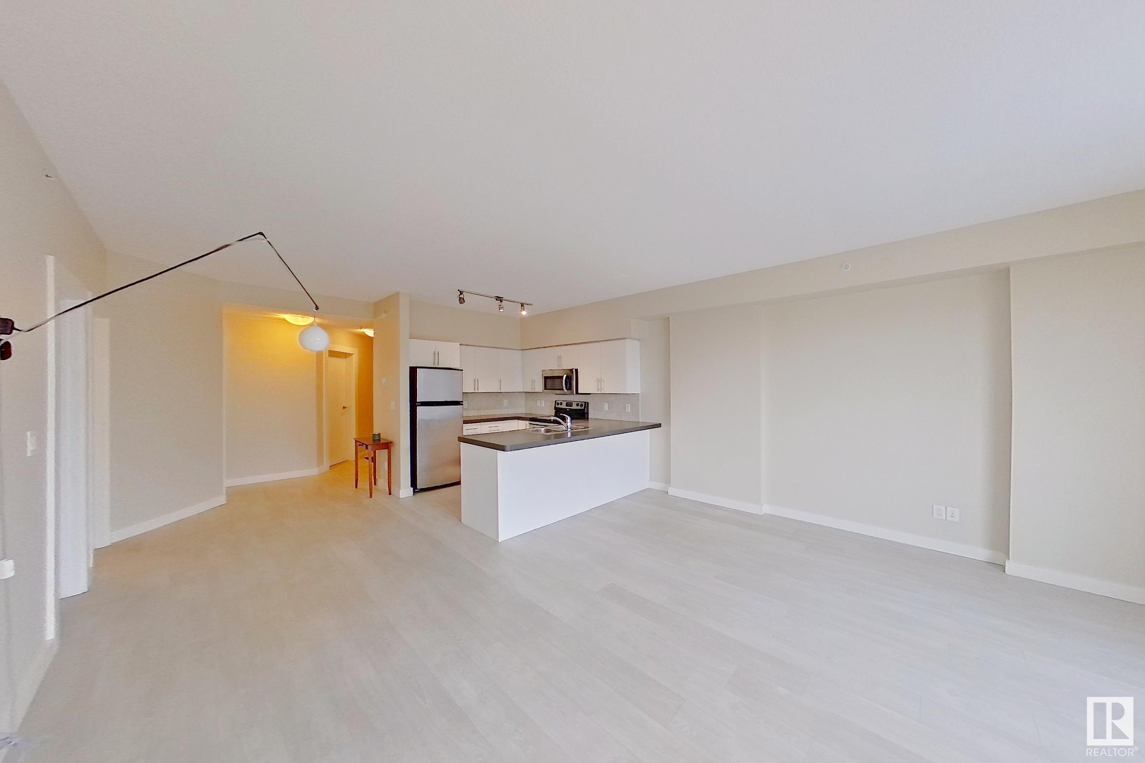      #1905 10136 104 ST NW NW , Edmonton,  ,T5J 0B5 ;  Listing Number: MLS E4417139