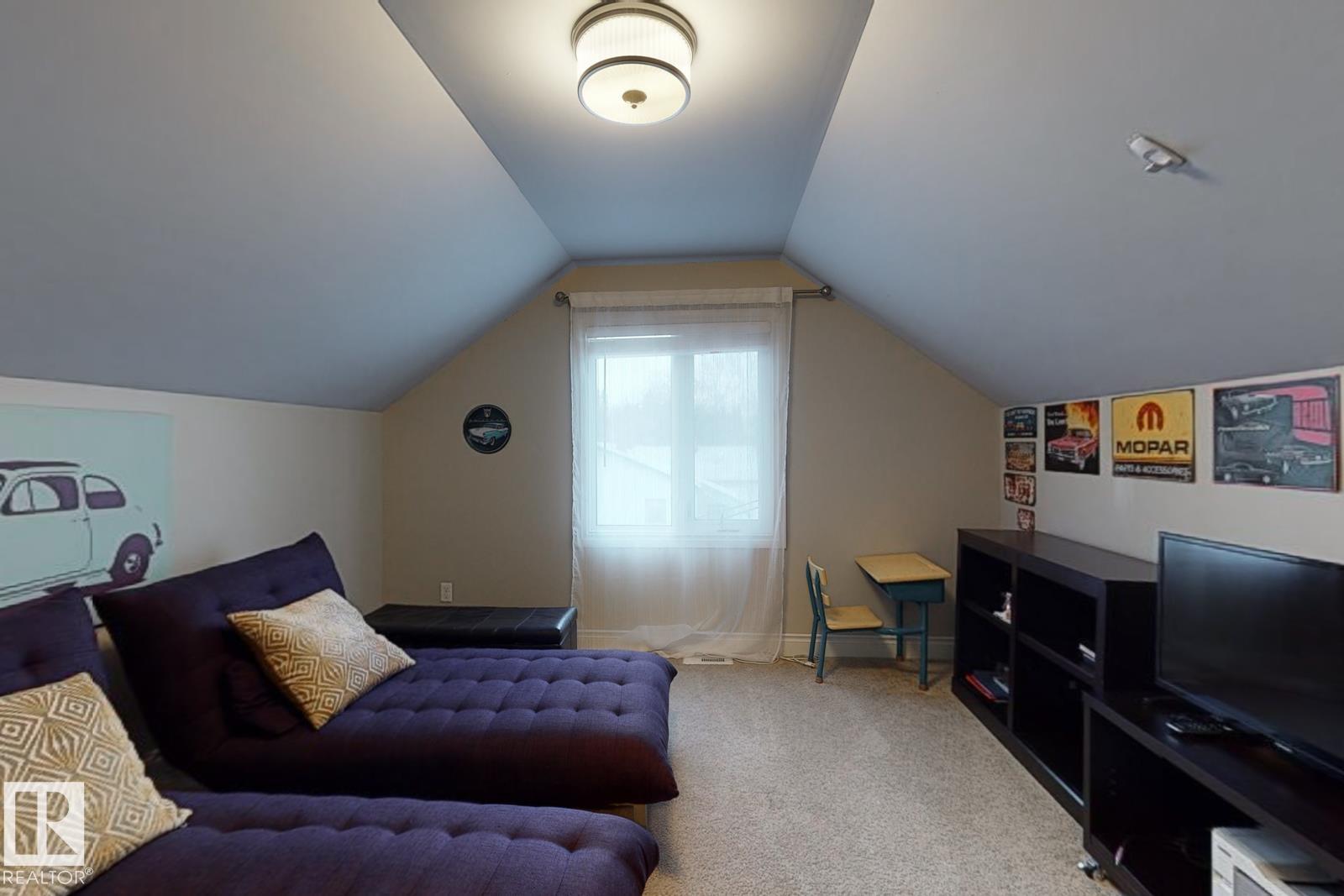 Photo 9 at 1-4 - 4913 47 Avenue, Old Town, Stony Plain