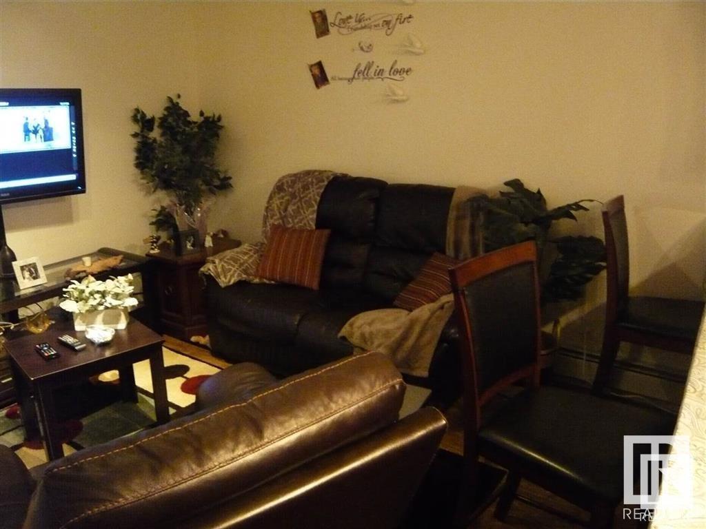      10428 136 AV NW , Edmonton,  ,T5E 1W3 ;  Listing Number: MLS E4417166