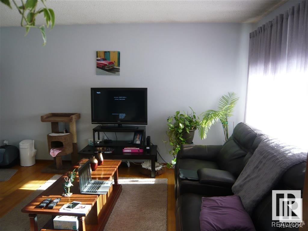     10428 136 AV NW , Edmonton,  ,T5E 1W3 ;  Listing Number: MLS E4417166