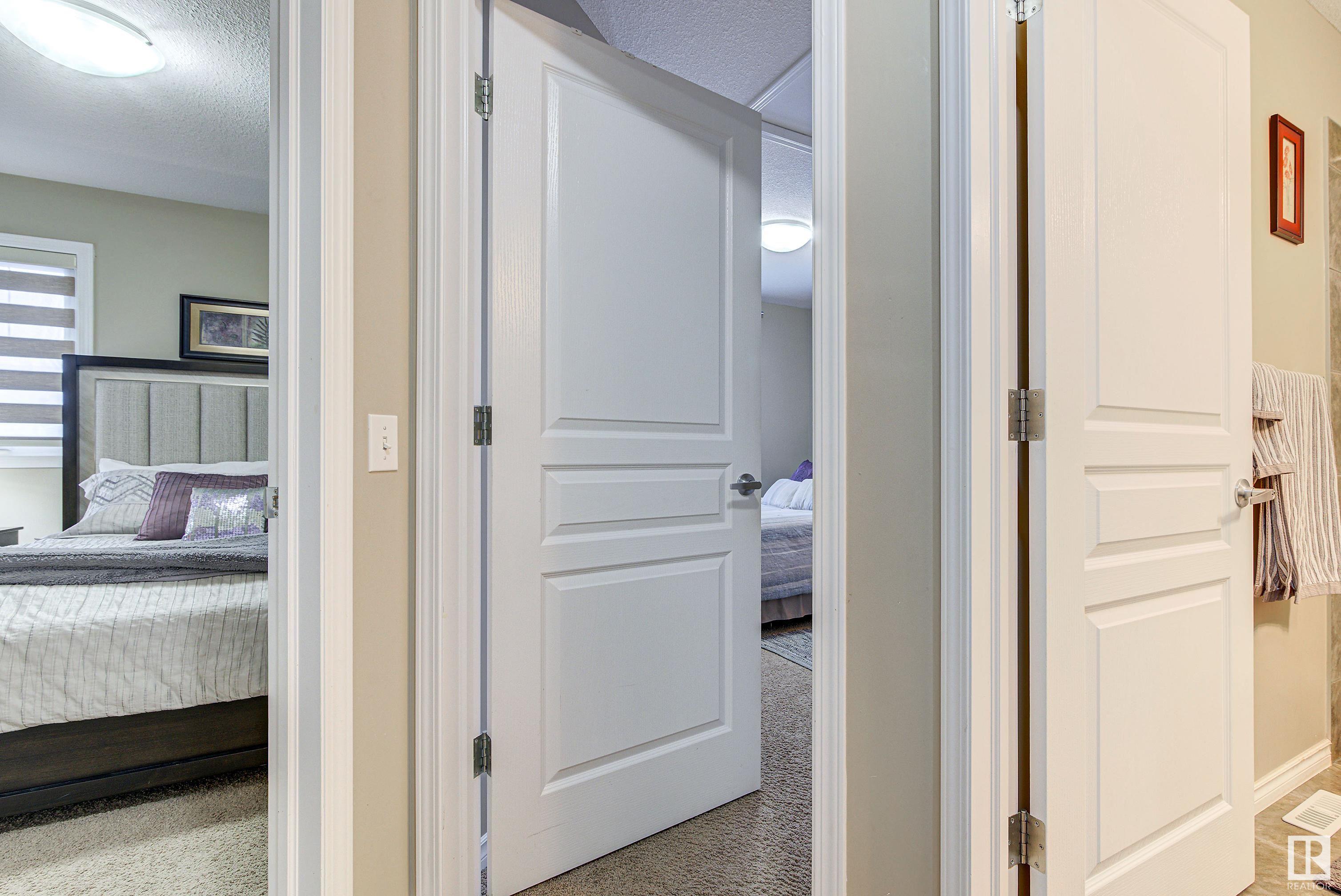      1544 CHAPMAN WY SW , Edmonton,  ,T6W 0Z1 ;  Listing Number: MLS E4417184