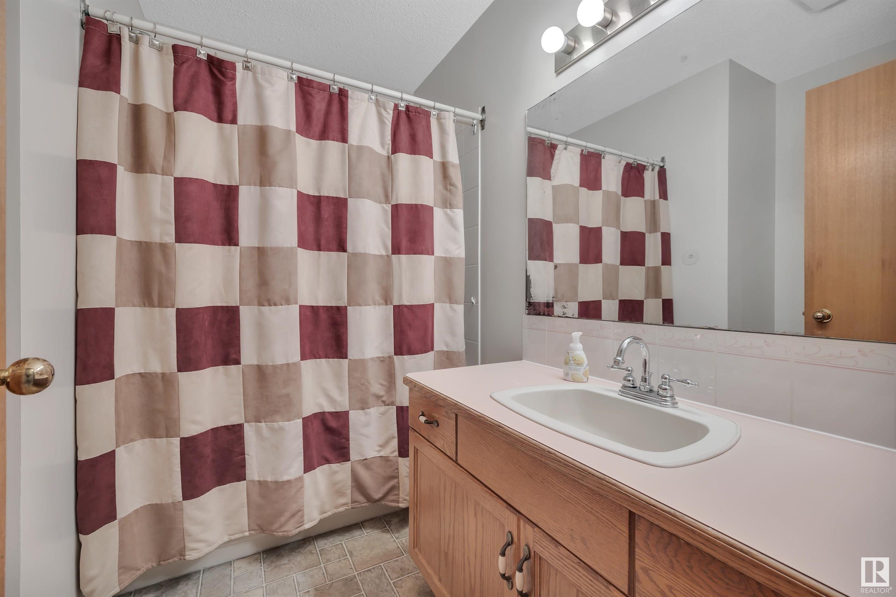      4131 Mackenzie AV , Drayton Valley,  ,T7A 1A8 ;  Listing Number: MLS E4417191