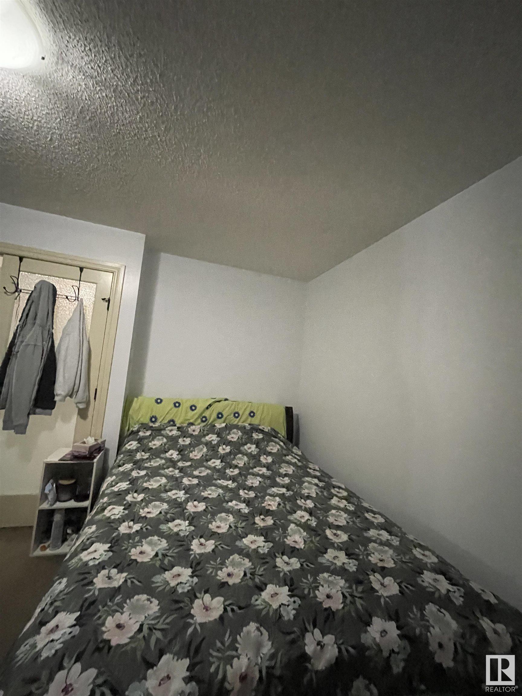      11716 17 AV SW SW , Edmonton,  ,T6W 1Y2 ;  Listing Number: MLS E4417198