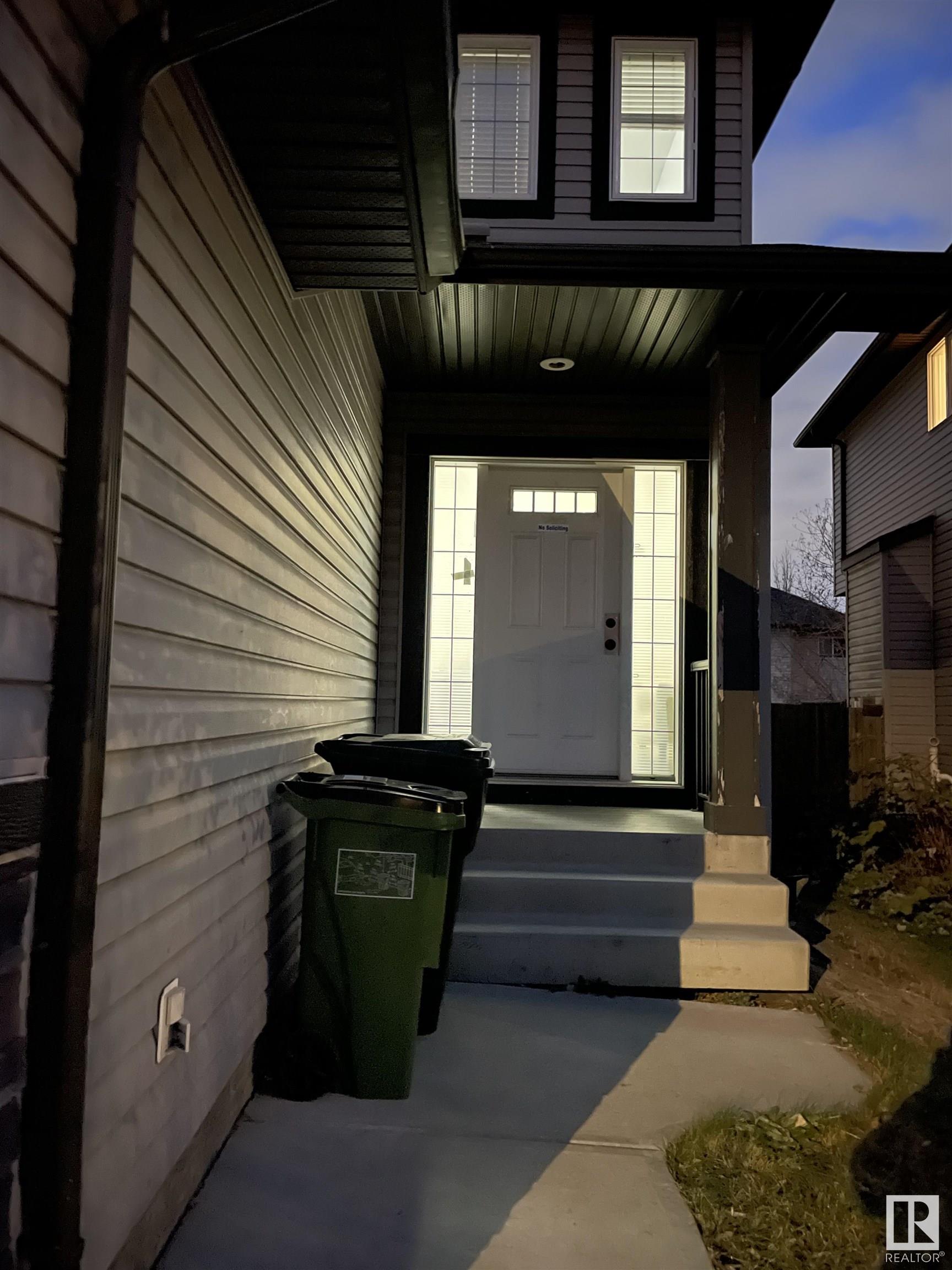      11716 17 AV SW SW , Edmonton,  ,T6W 1Y2 ;  Listing Number: MLS E4417198