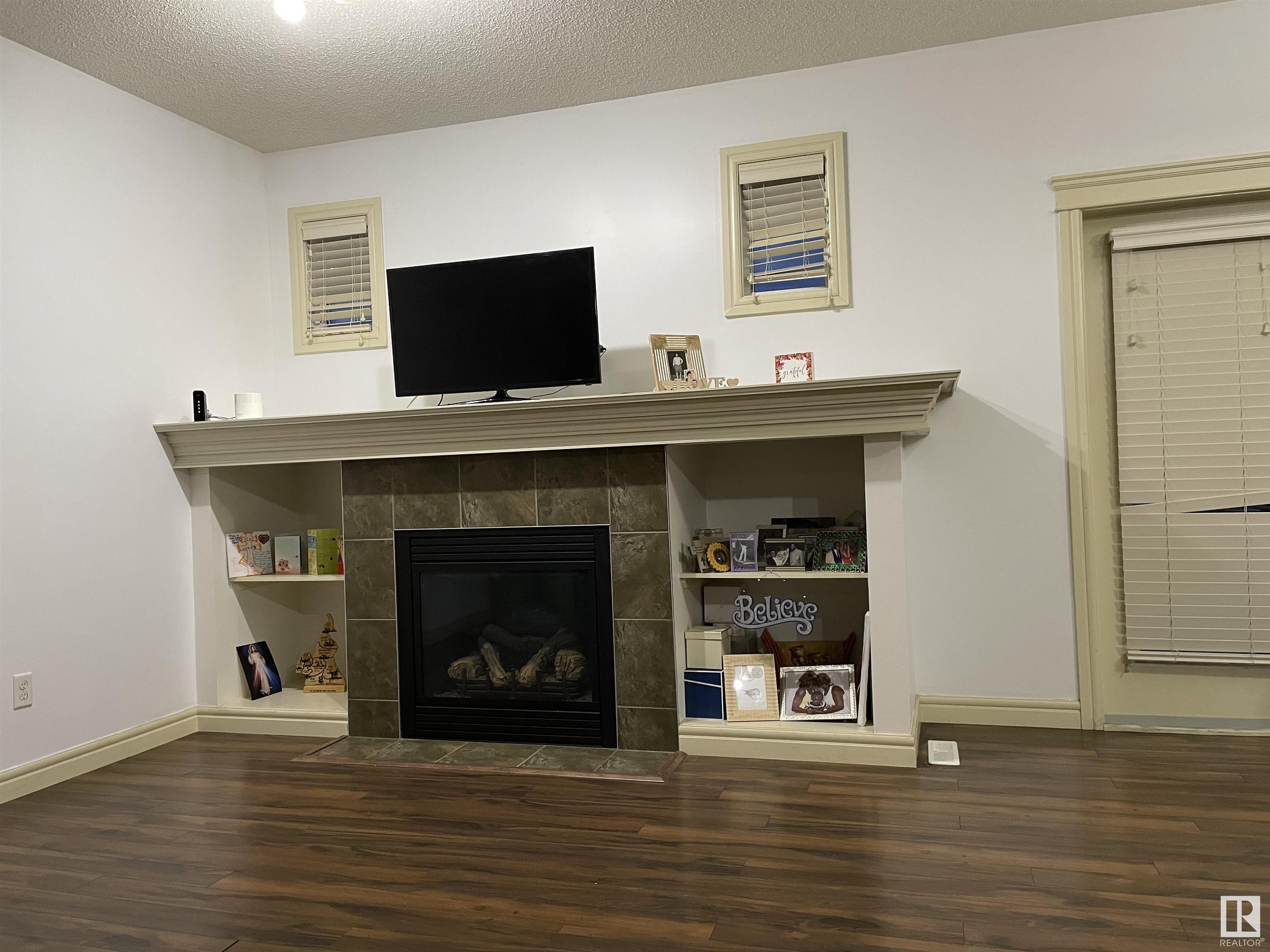      11716 17 AV SW SW , Edmonton,  ,T6W 1Y2 ;  Listing Number: MLS E4417198
