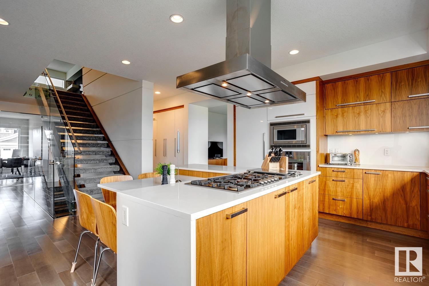      607 HOWATT DR SW SW , Edmonton,  ,T6W 2T6 ;  Listing Number: MLS E4417215
