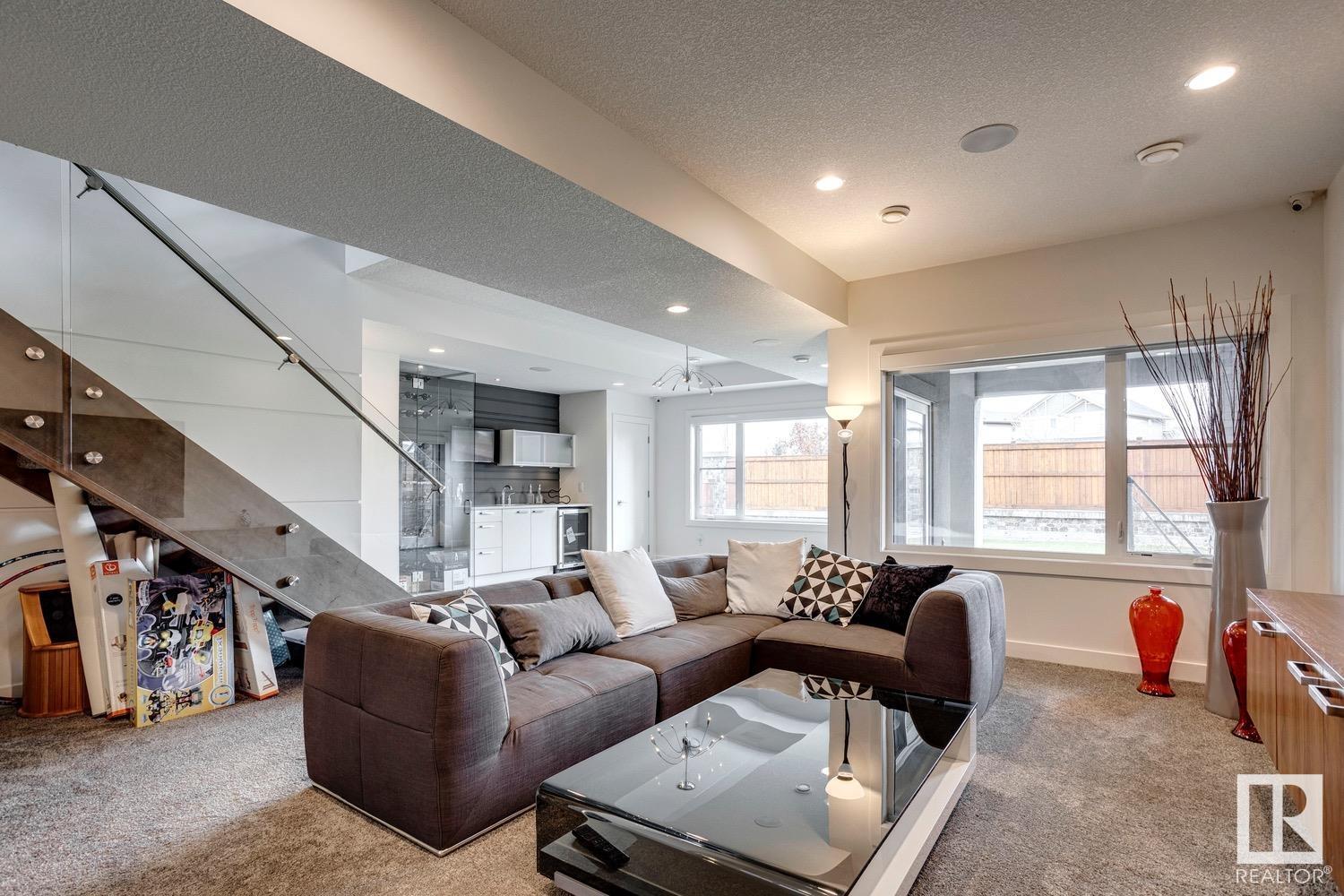      607 HOWATT DR SW SW , Edmonton,  ,T6W 2T6 ;  Listing Number: MLS E4417215