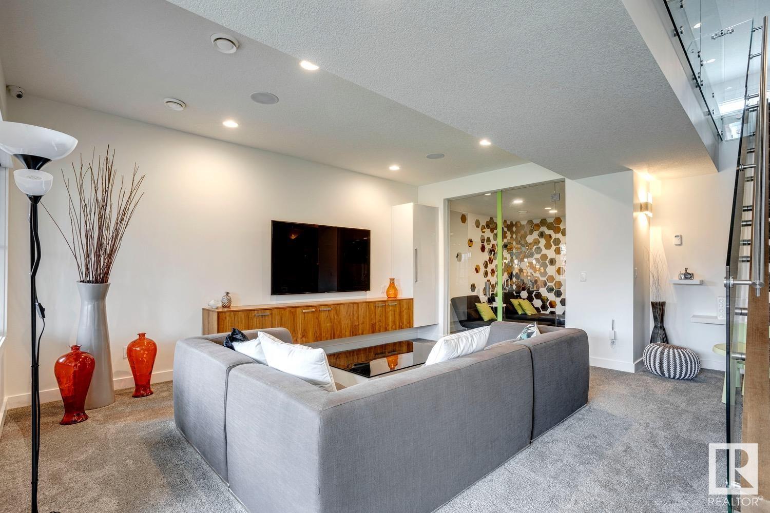      607 HOWATT DR SW SW , Edmonton,  ,T6W 2T6 ;  Listing Number: MLS E4417215