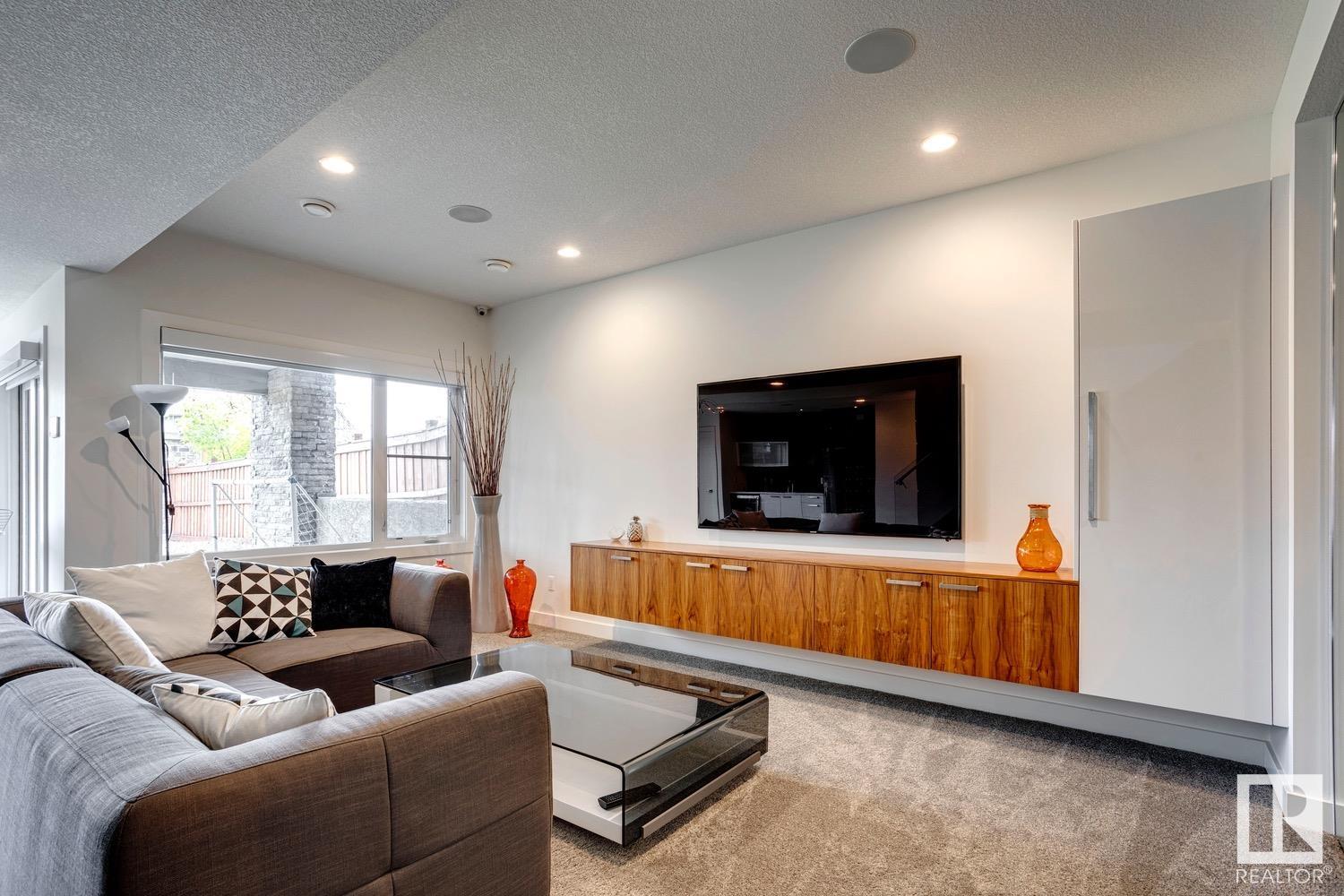      607 HOWATT DR SW SW , Edmonton,  ,T6W 2T6 ;  Listing Number: MLS E4417215