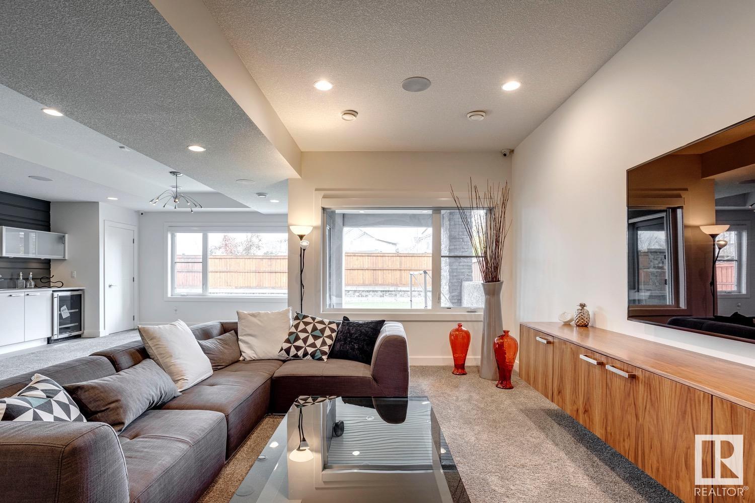      607 HOWATT DR SW SW , Edmonton,  ,T6W 2T6 ;  Listing Number: MLS E4417215