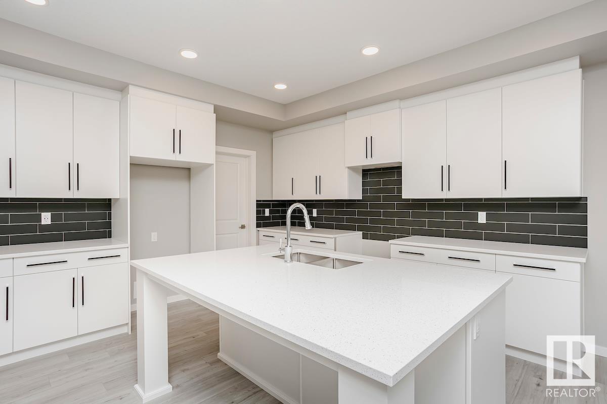      17 Gambel LO , Spruce Grove,  ,T7X 0Y5 ;  Listing Number: MLS E4417228
