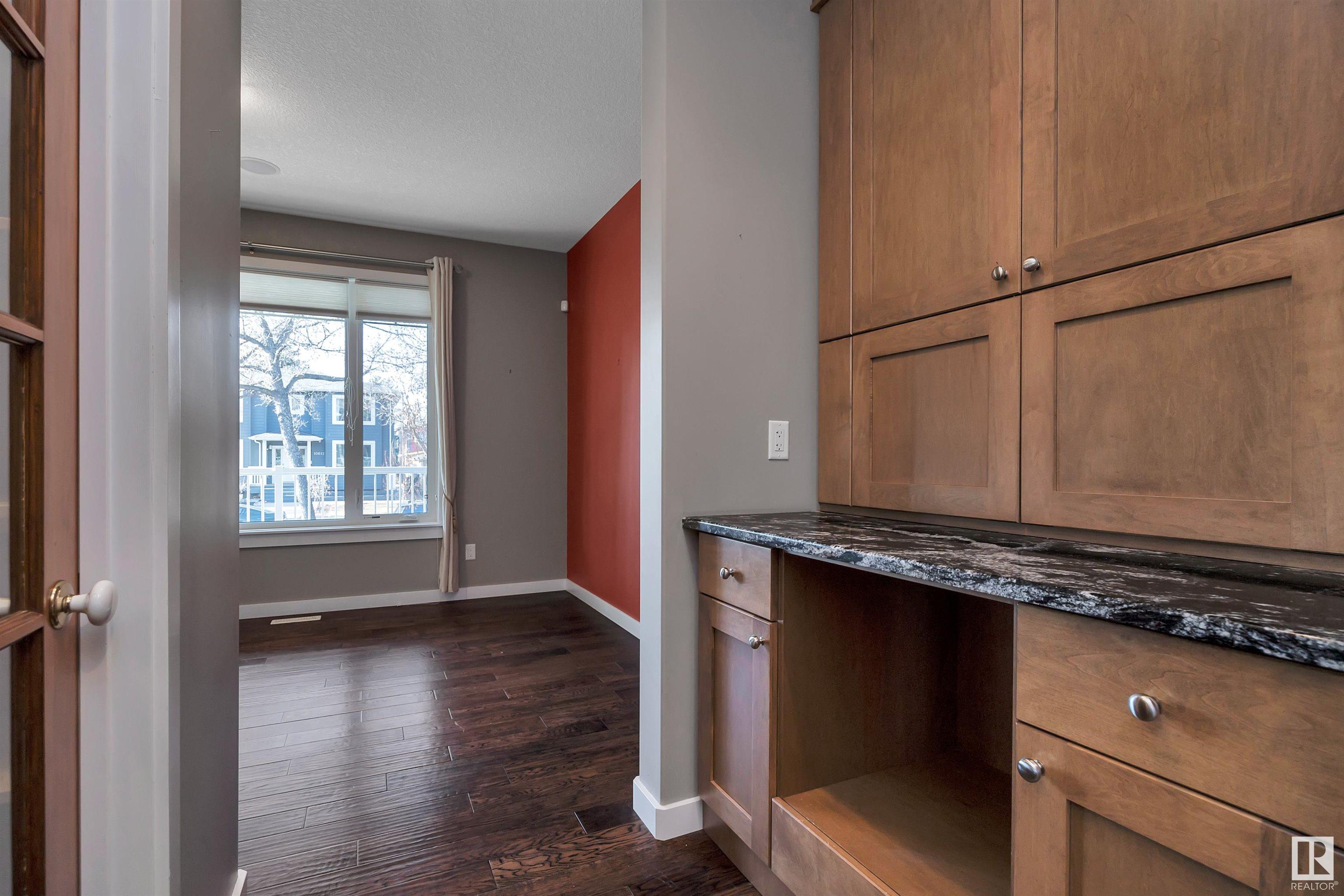      10611 130 ST NW , Edmonton,  ,T5N 1Y1 ;  Listing Number: MLS E4417232