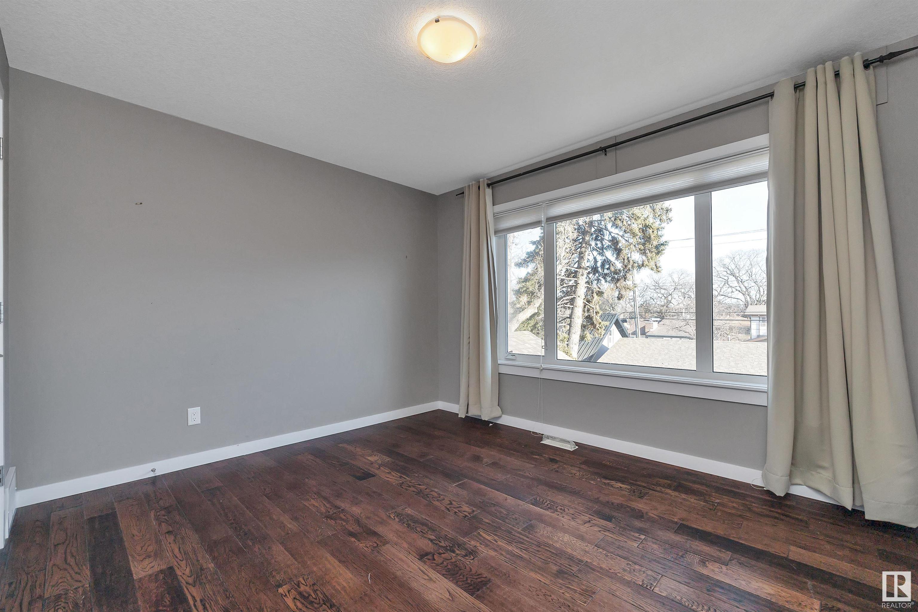      10611 130 ST NW , Edmonton,  ,T5N 1Y1 ;  Listing Number: MLS E4417232