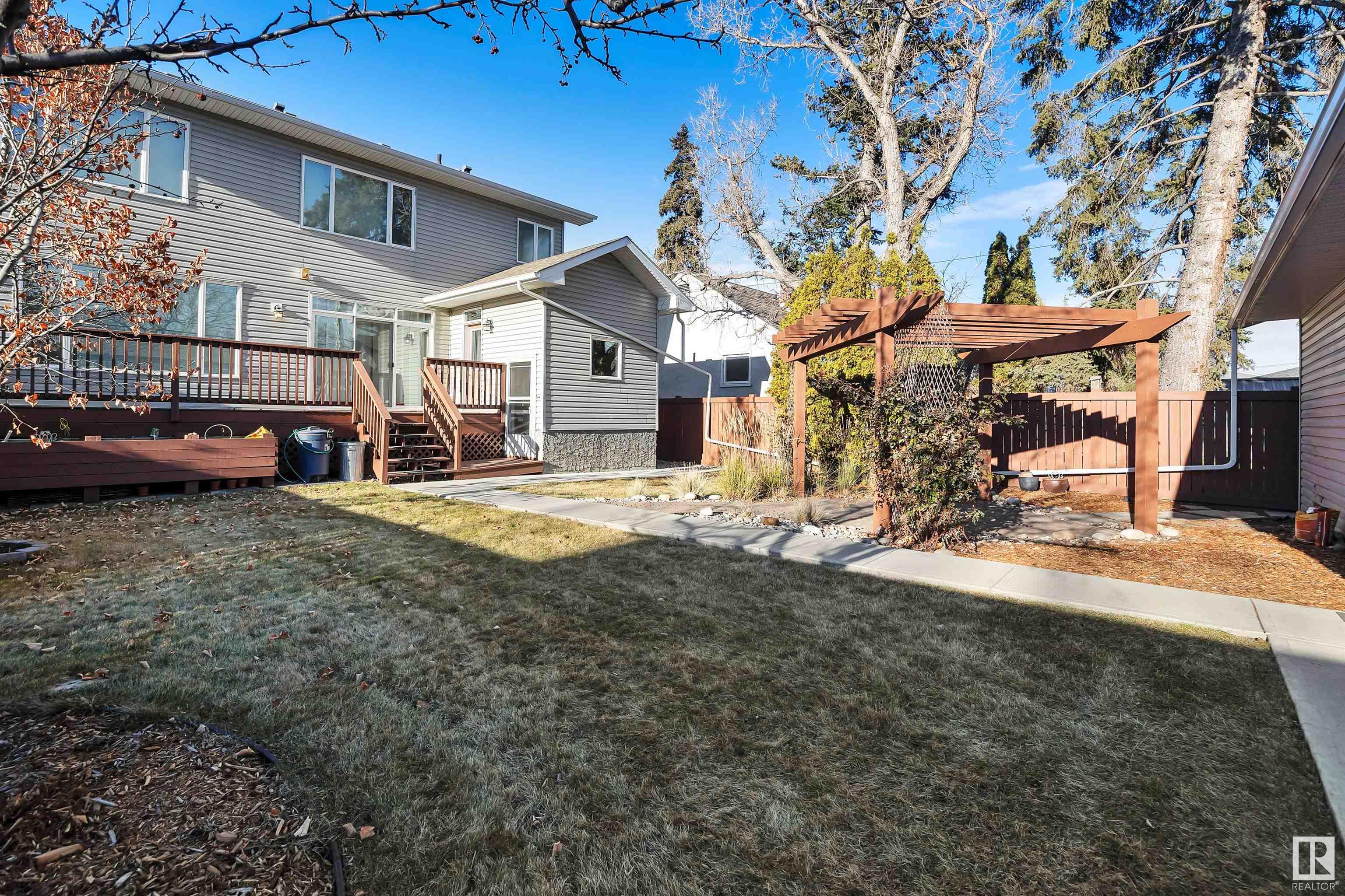      10611 130 ST NW , Edmonton,  ,T5N 1Y1 ;  Listing Number: MLS E4417232