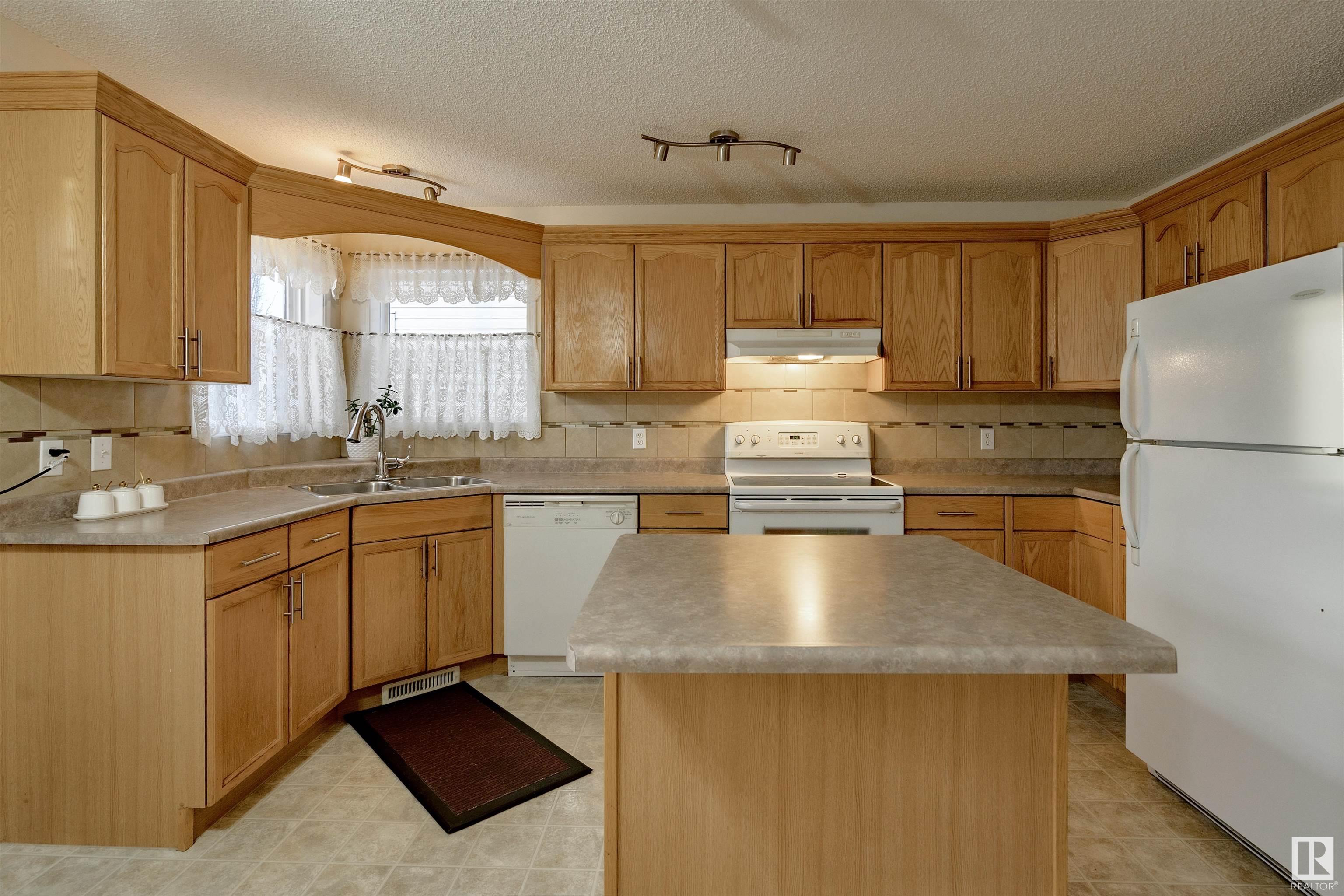      2918 31 ST NW , Edmonton,  ,T6T 1T9 ;  Listing Number: MLS E4417233