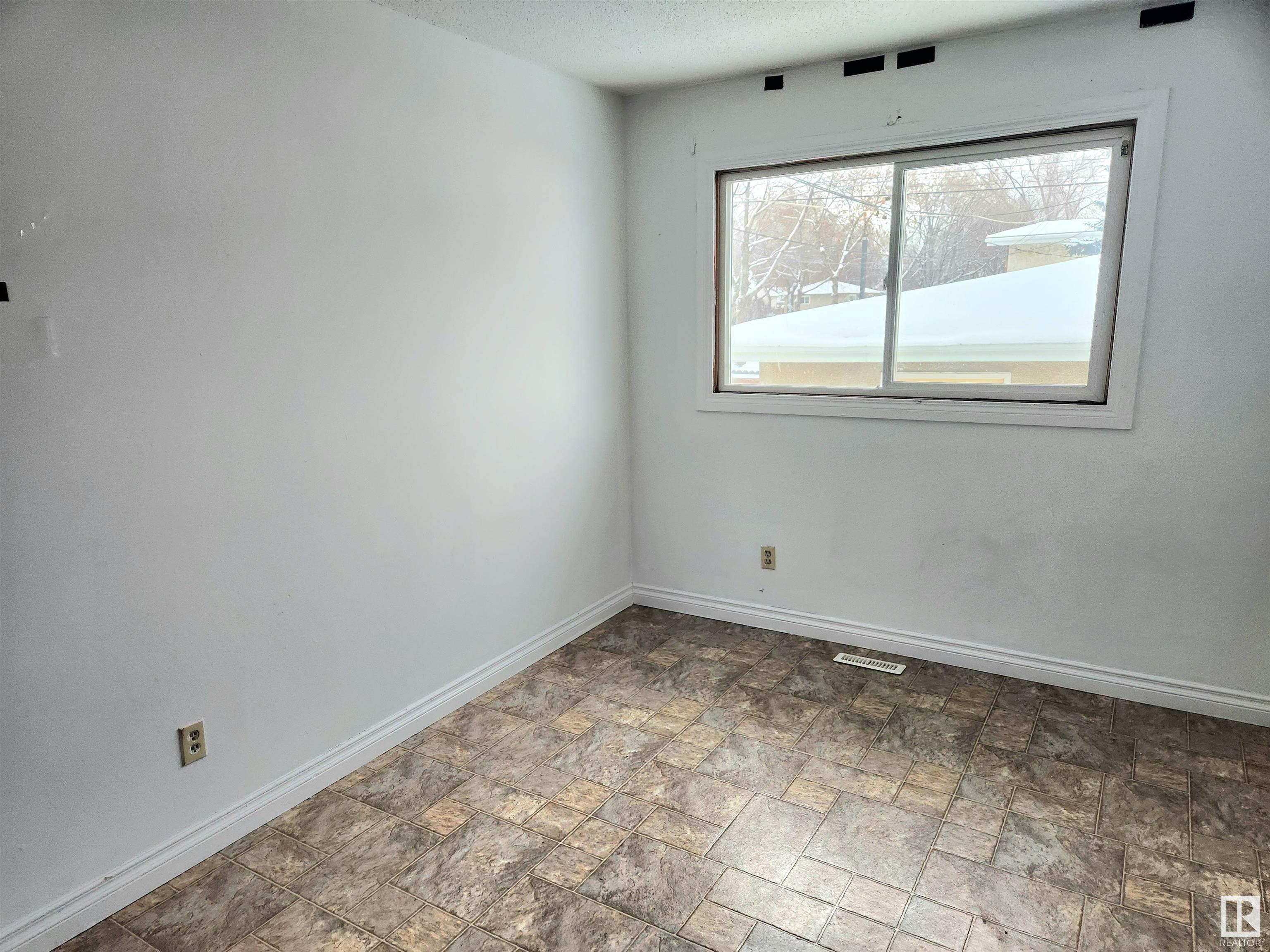      12245 86 ST NW , Edmonton,  ,T5B 3K8 ;  Listing Number: MLS E4417238