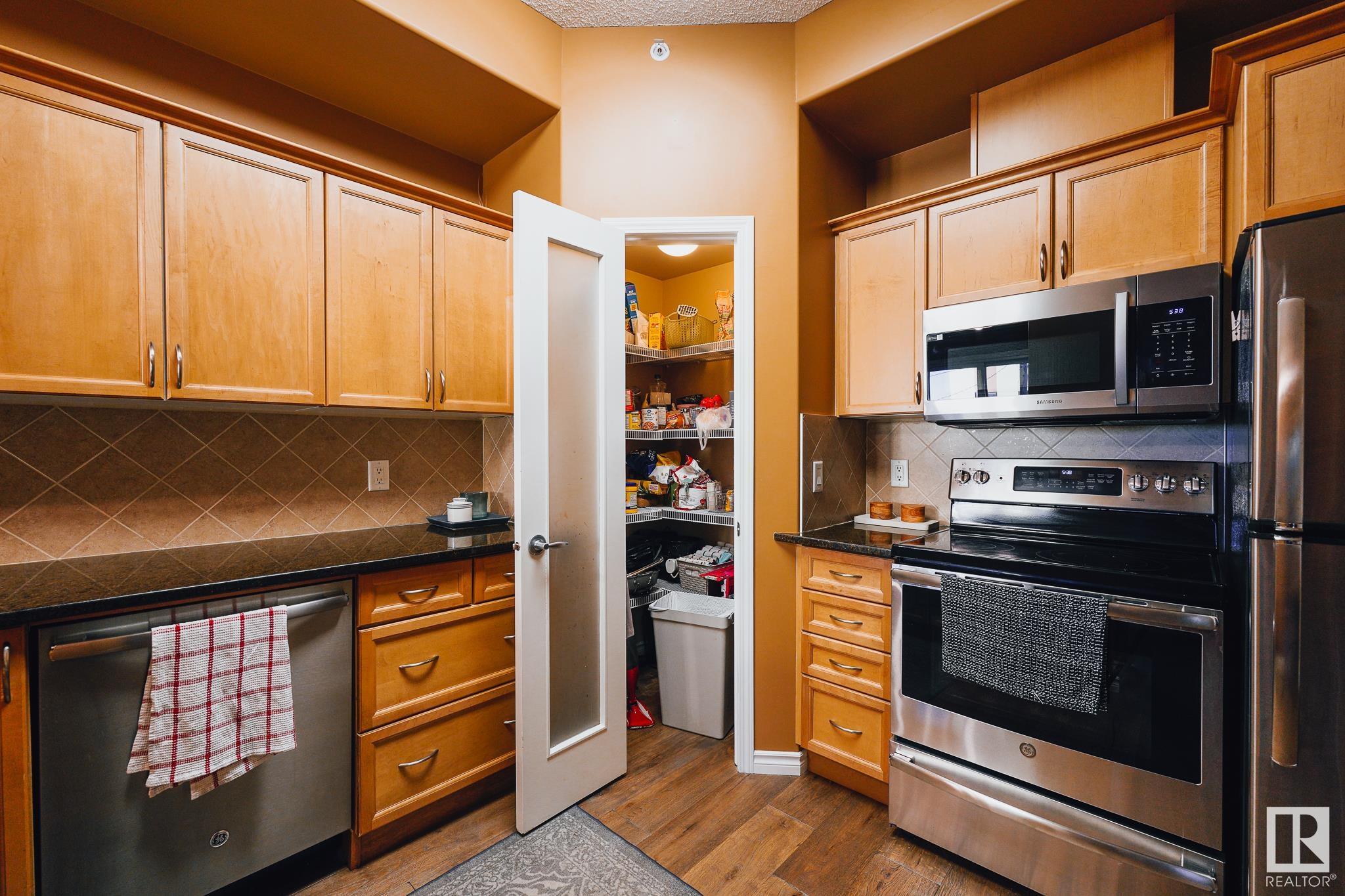      #105 9707 106 ST NW , Edmonton,  ,T5K 0B7 ;  Listing Number: MLS E4417250