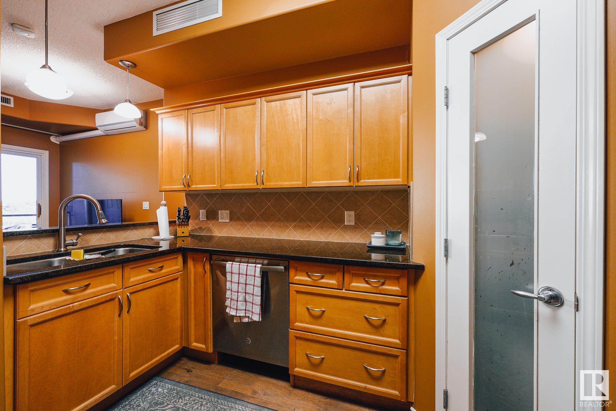      #105 9707 106 ST NW , Edmonton,  ,T5K 0B7 ;  Listing Number: MLS E4417250