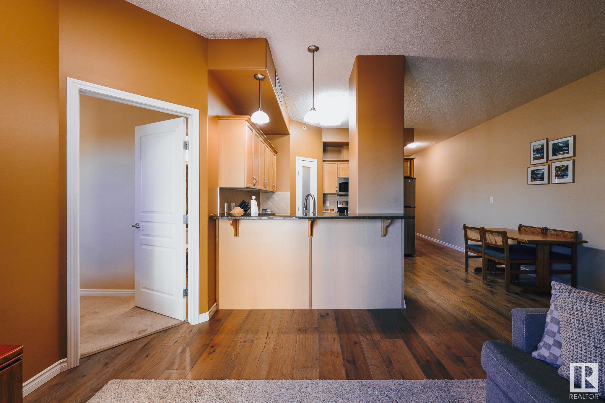      #105 9707 106 ST NW , Edmonton,  ,T5K 0B7 ;  Listing Number: MLS E4417250