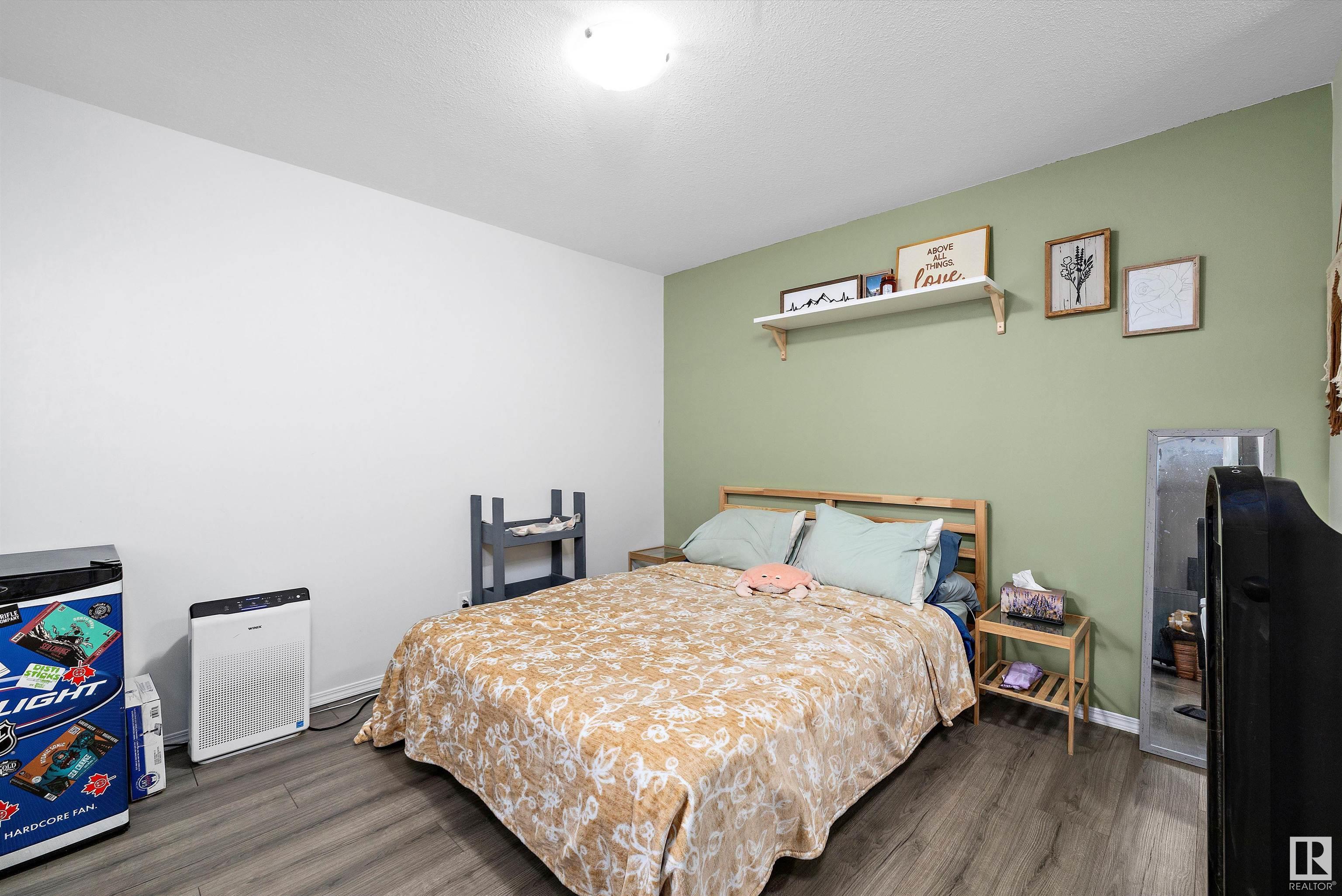      #210 4310 33 ST , Stony Plain,  ,T7Z 0A8 ;  Listing Number: MLS E4417261