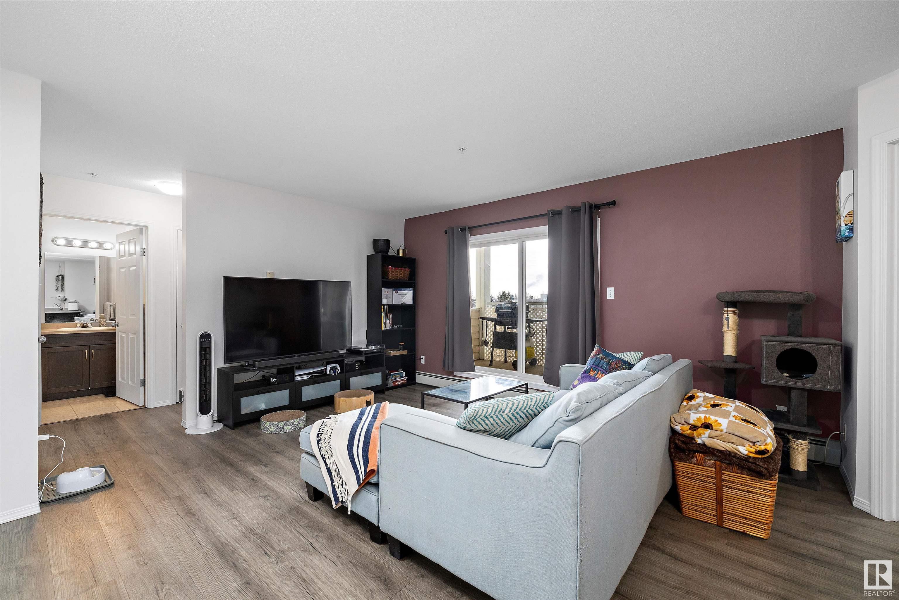      #210 4310 33 ST , Stony Plain,  ,T7Z 0A8 ;  Listing Number: MLS E4417261