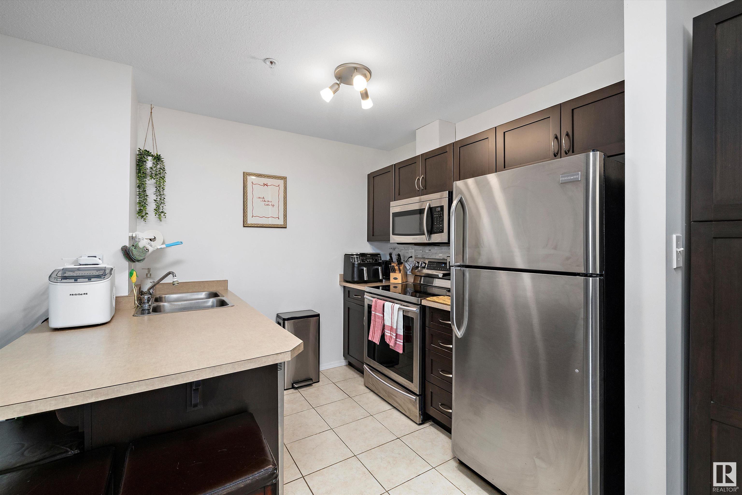      #210 4310 33 ST , Stony Plain,  ,T7Z 0A8 ;  Listing Number: MLS E4417261