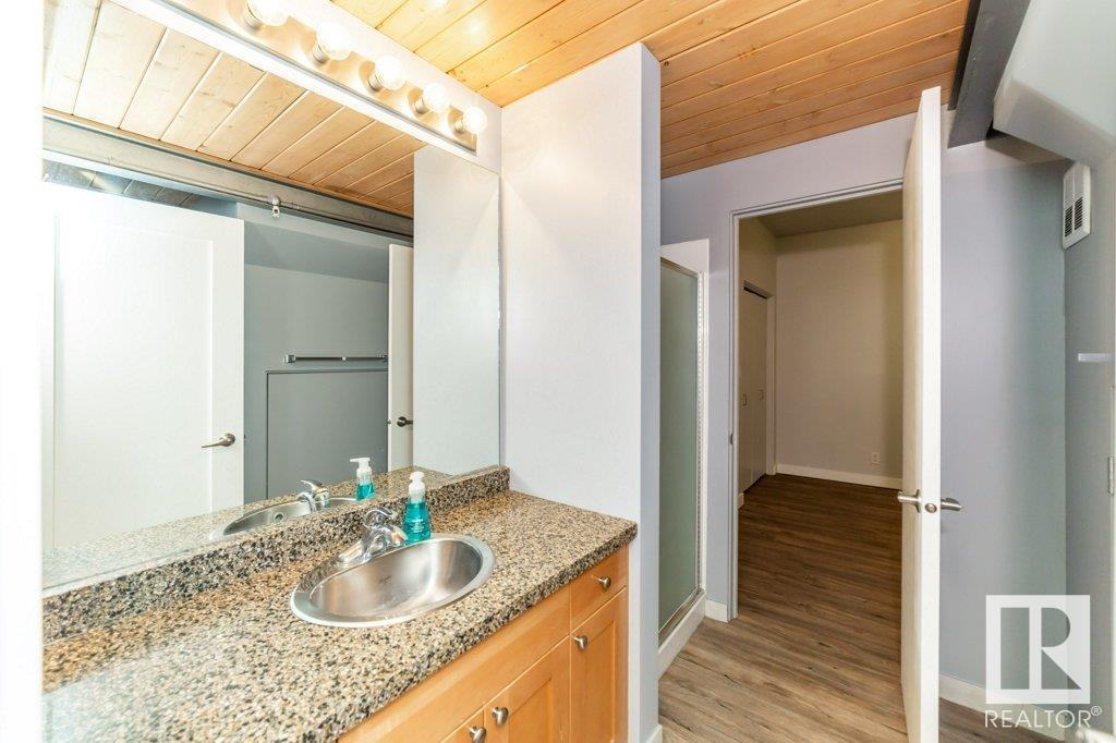      #208 10009 102 AV NW , Edmonton,  ,T5J 5B6 ;  Listing Number: MLS E4417271
