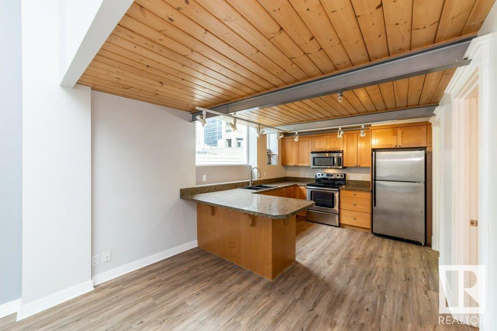      #208 10009 102 AV NW , Edmonton,  ,T5J 5B6 ;  Listing Number: MLS E4417271