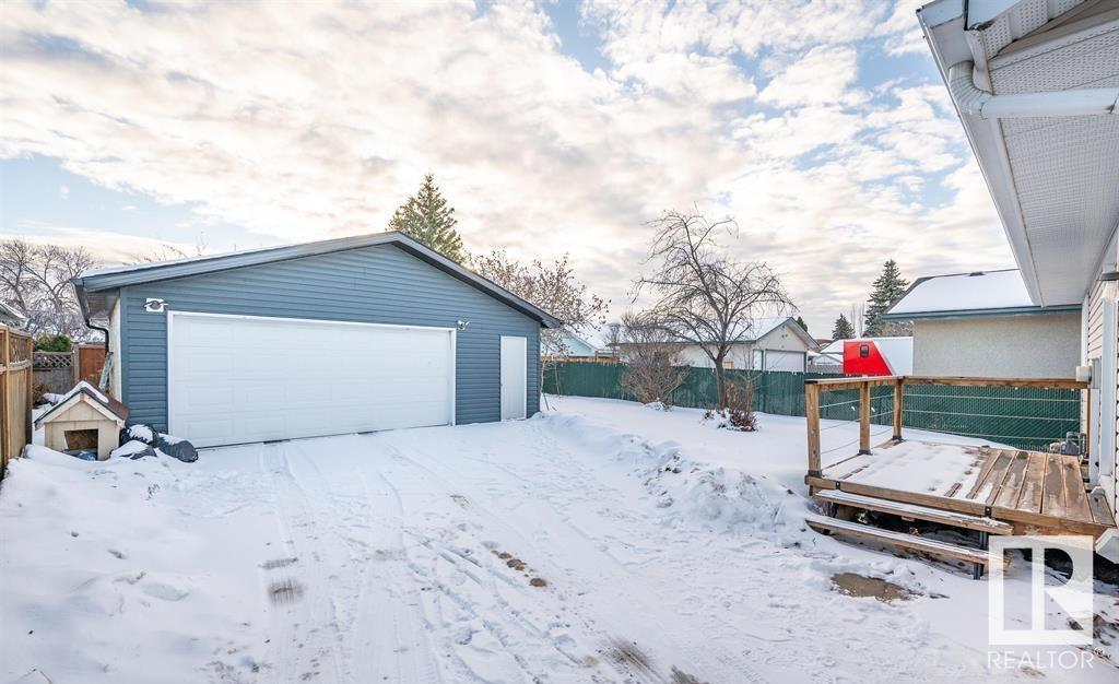      #UPPER 9907 170 AV NW , Edmonton,  ,T5X 3G3 ;  Listing Number: MLS E4417281