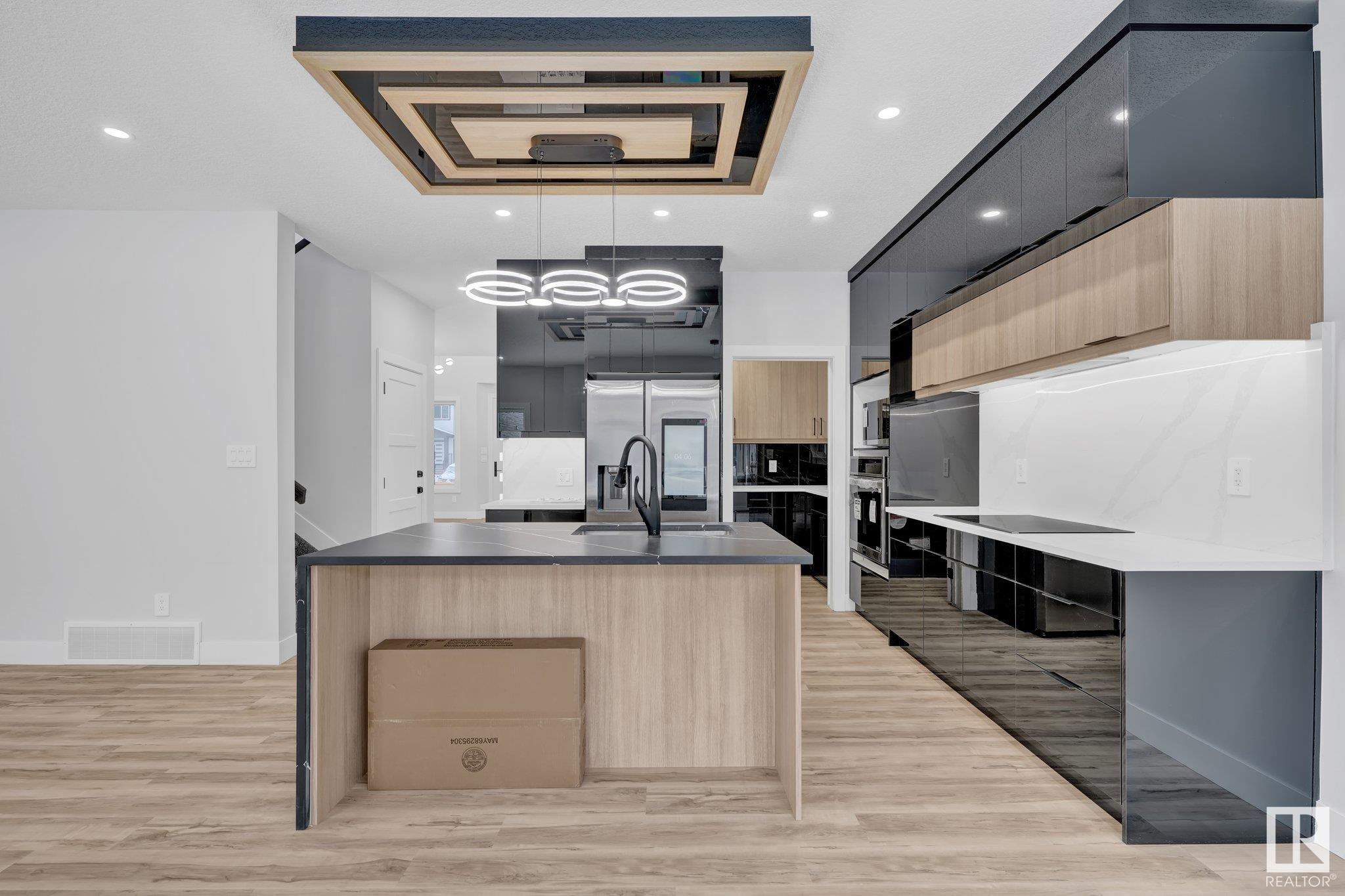      1731 19 ST NW , Edmonton,  ,T6T 2N1 ;  Listing Number: MLS E4417297