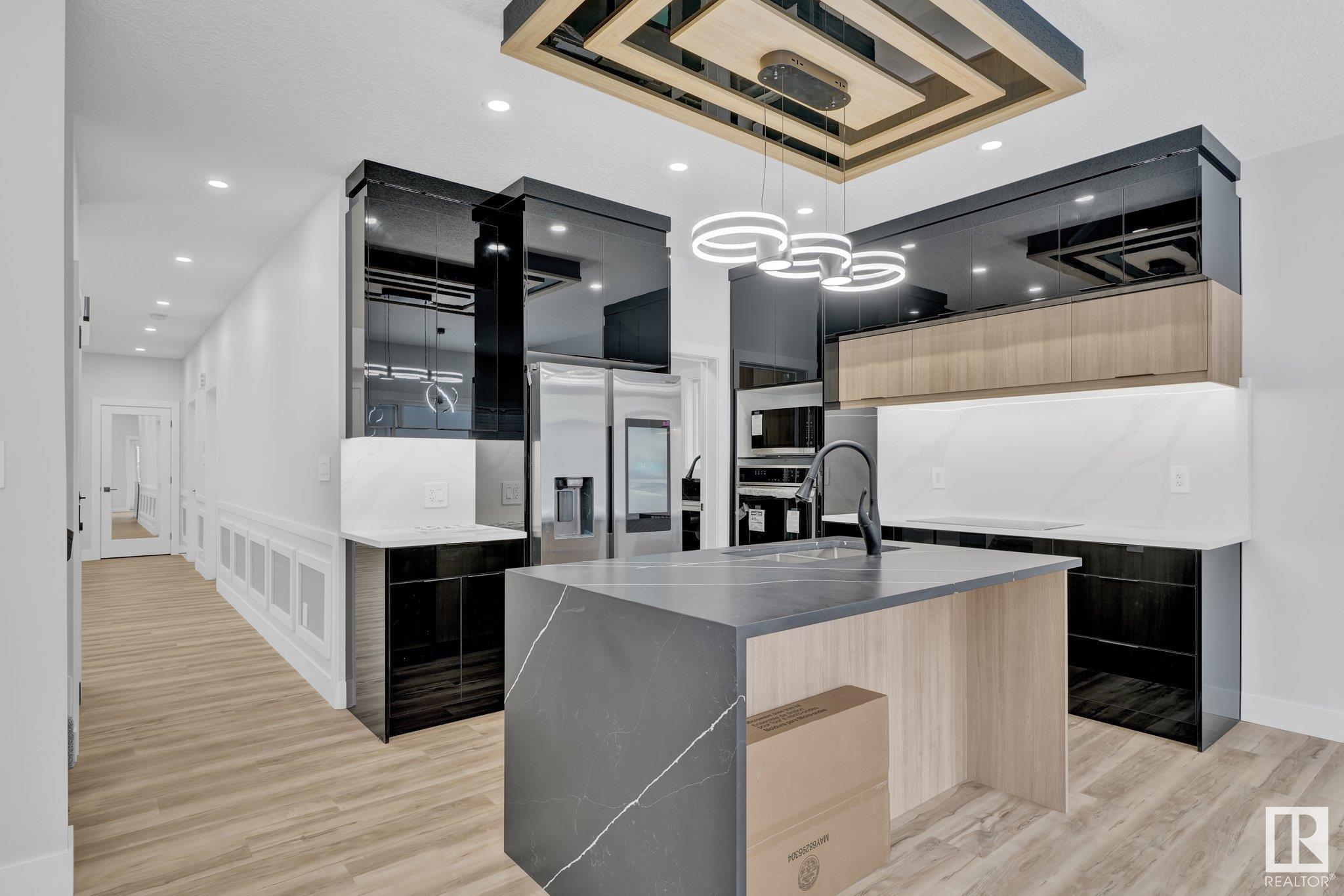     1731 19 ST NW , Edmonton,  ,T6T 2N1 ;  Listing Number: MLS E4417297