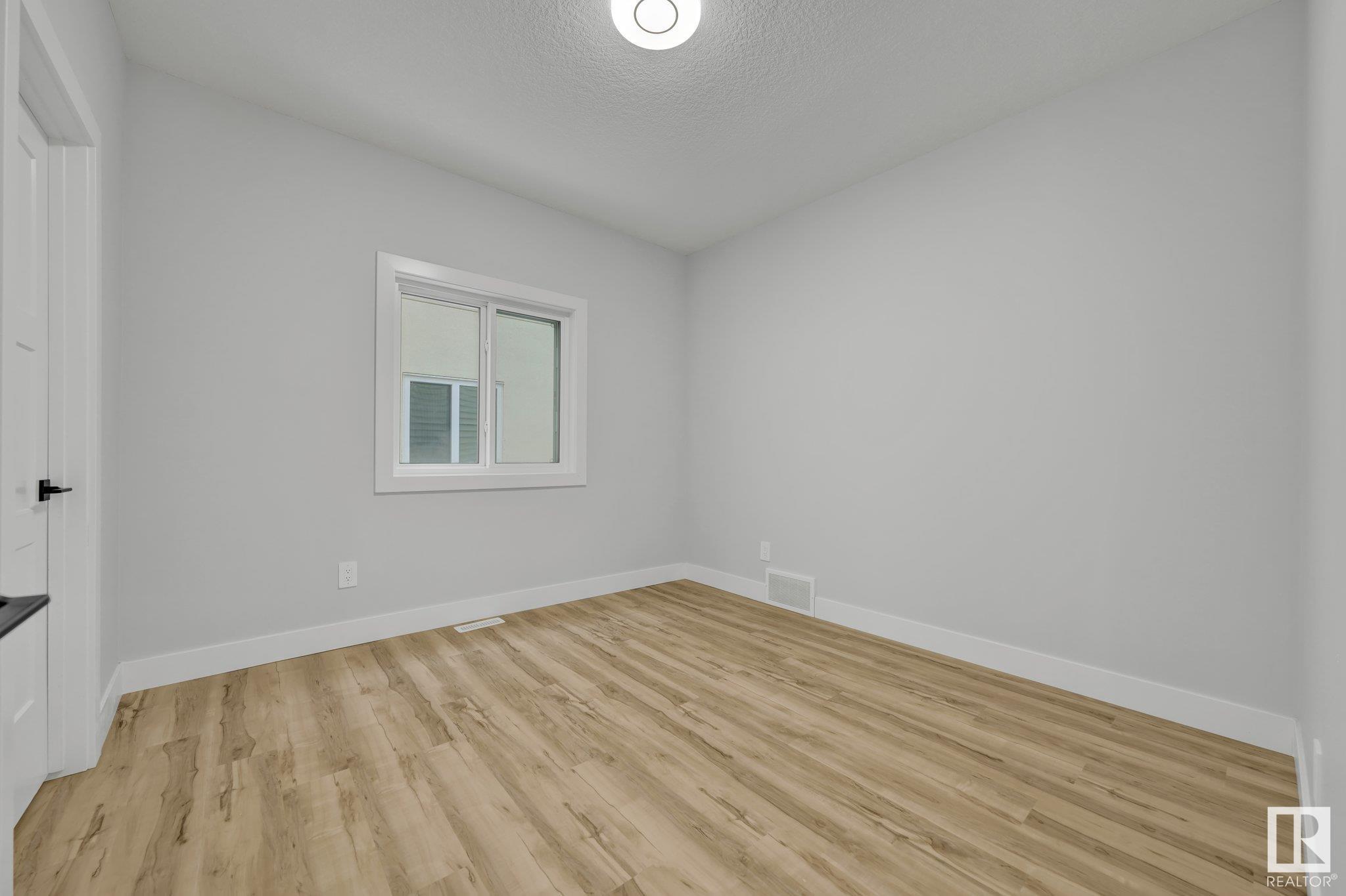      1731 19 ST NW , Edmonton,  ,T6T 2N1 ;  Listing Number: MLS E4417297