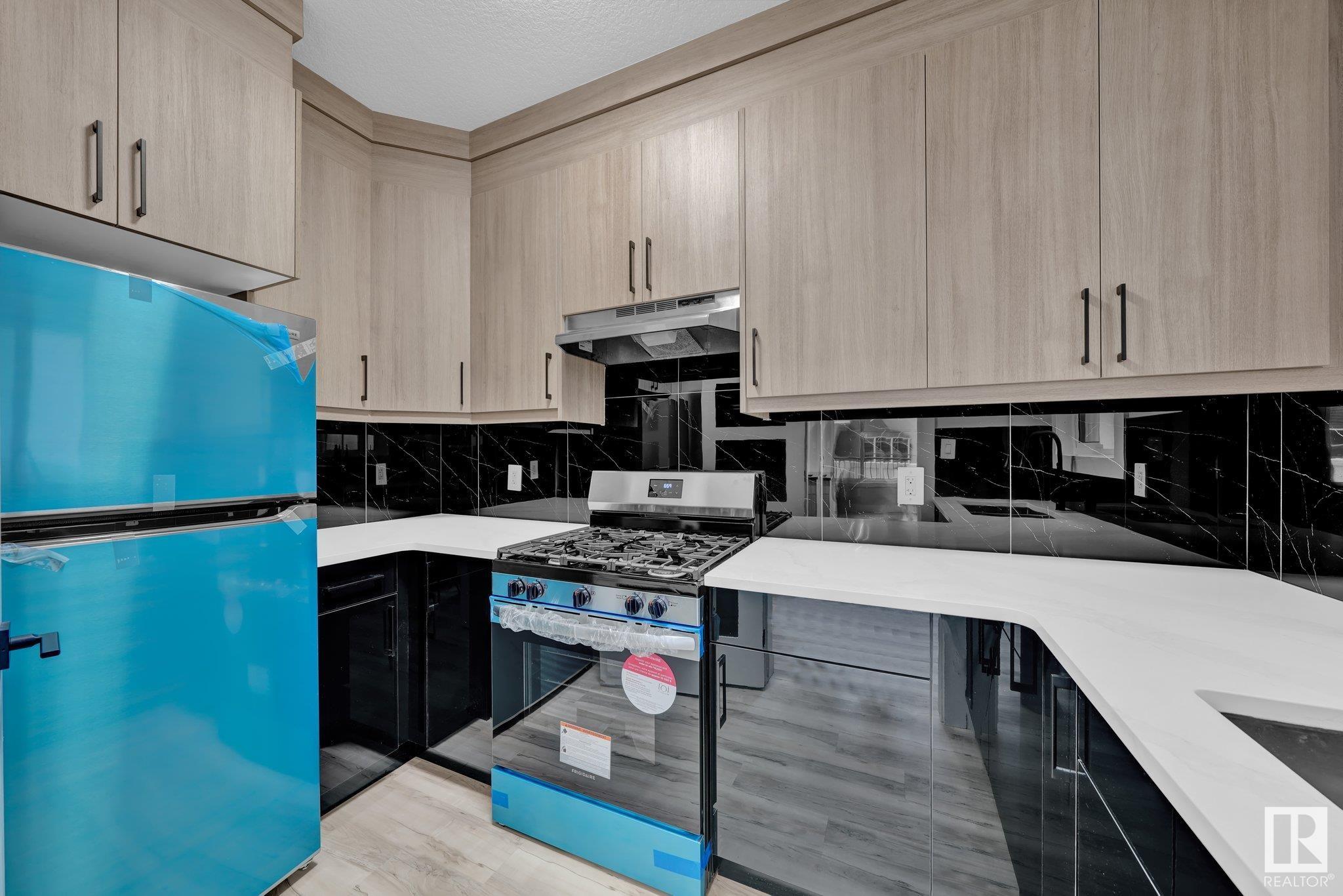      1731 19 ST NW , Edmonton,  ,T6T 2N1 ;  Listing Number: MLS E4417297