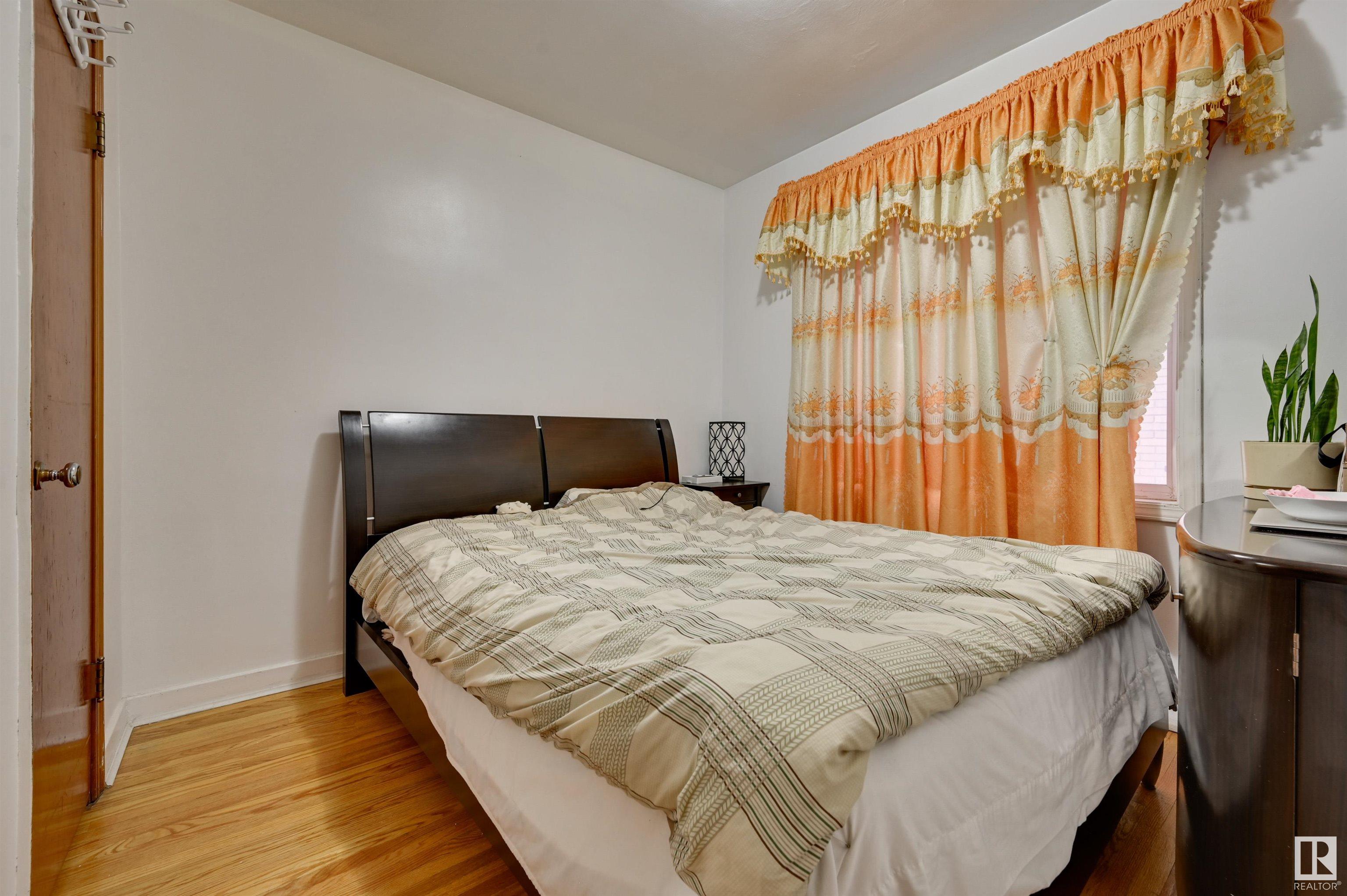      11324 124 ST NW , Edmonton,  ,T5M 0K1 ;  Listing Number: MLS E4417308